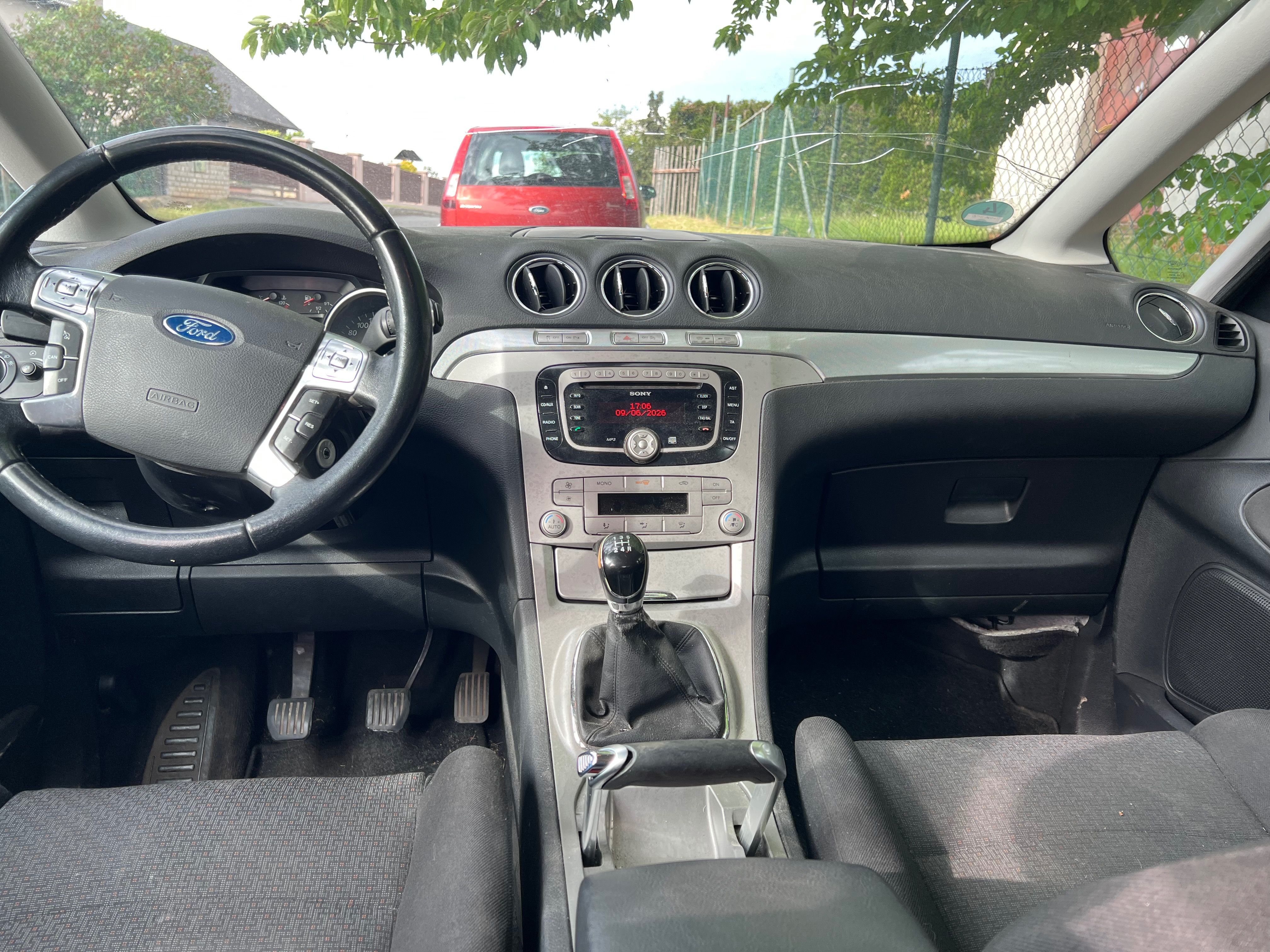Ford S-MAX, Prodám na díly Ford S-MAX B2.0 - fotka 4