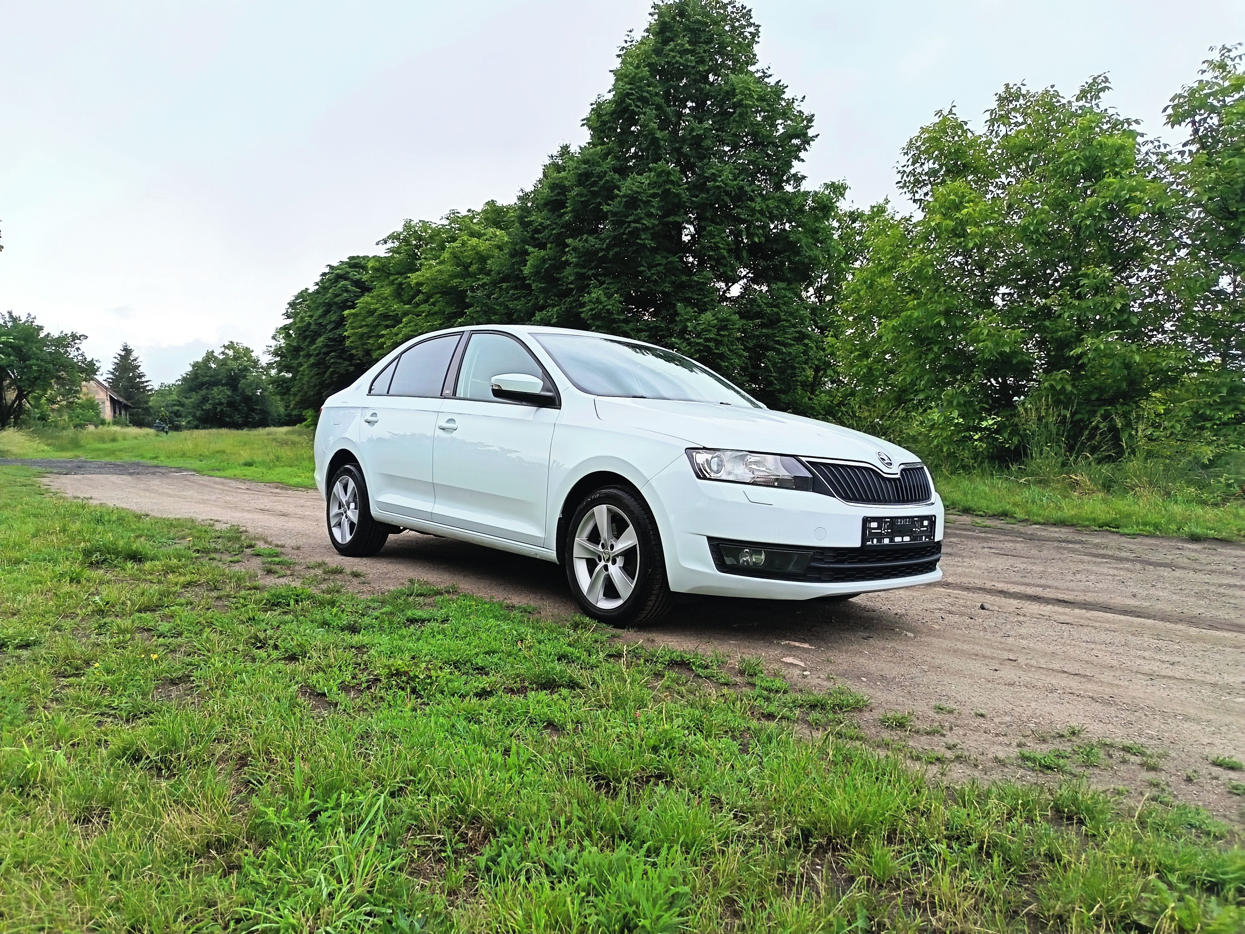 Škoda Rapid, 1.2 TSI 81kw, xenon,navi, taž - fotka 2