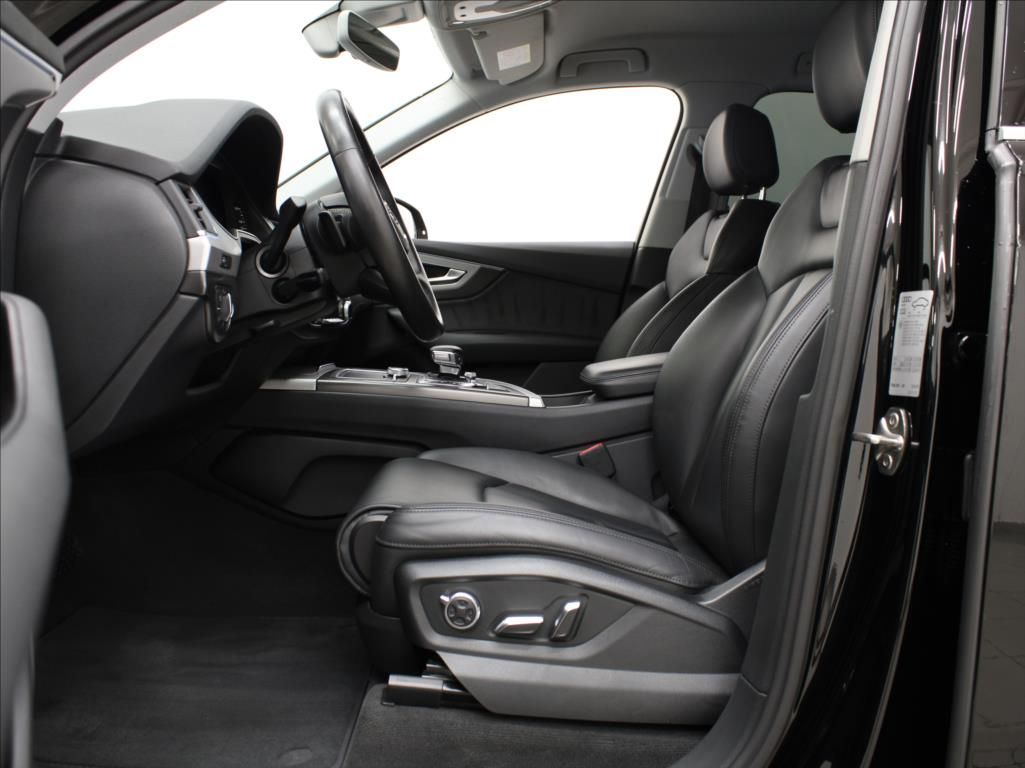 Audi Q7, 3,0 TDi 200kW S-line MATRIX - fotka 6