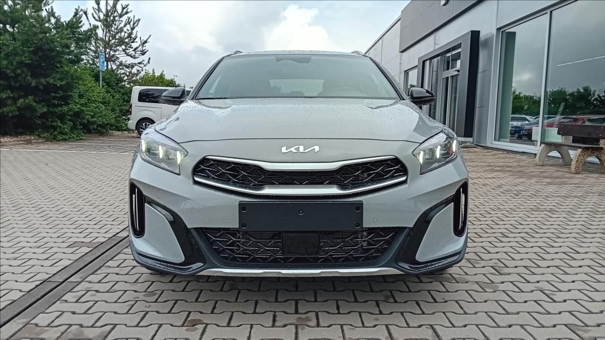 Kia XCee´d, 1,6 T-GDi GPF 7DCT STEEL EDIT. - fotka 2