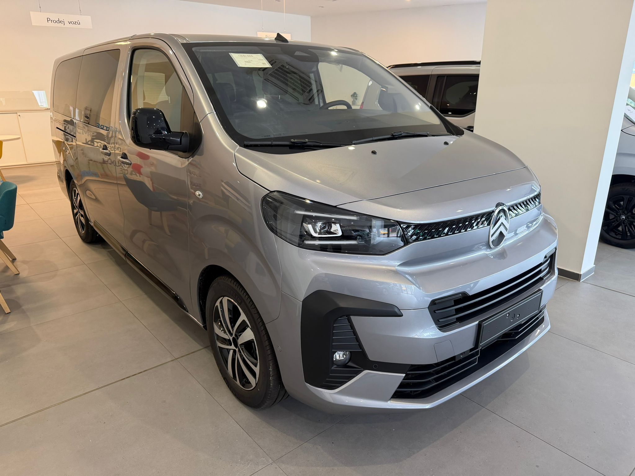 Citroën SpaceTourer, SHINE L3 2.2 BlueHDi 180 S&S - fotka 4