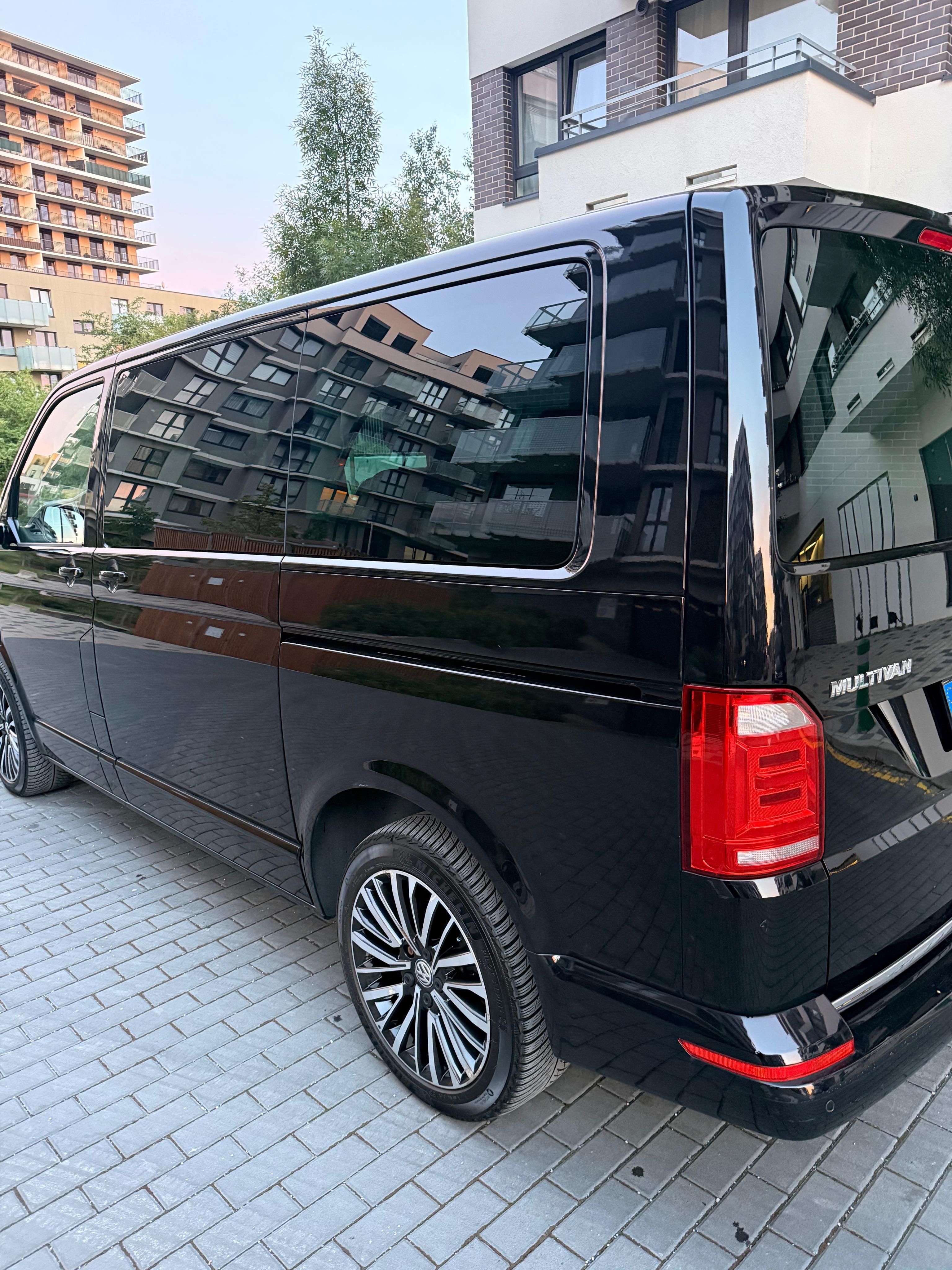 Volkswagen Multivan, Multivan T6 Highline - fotka 3