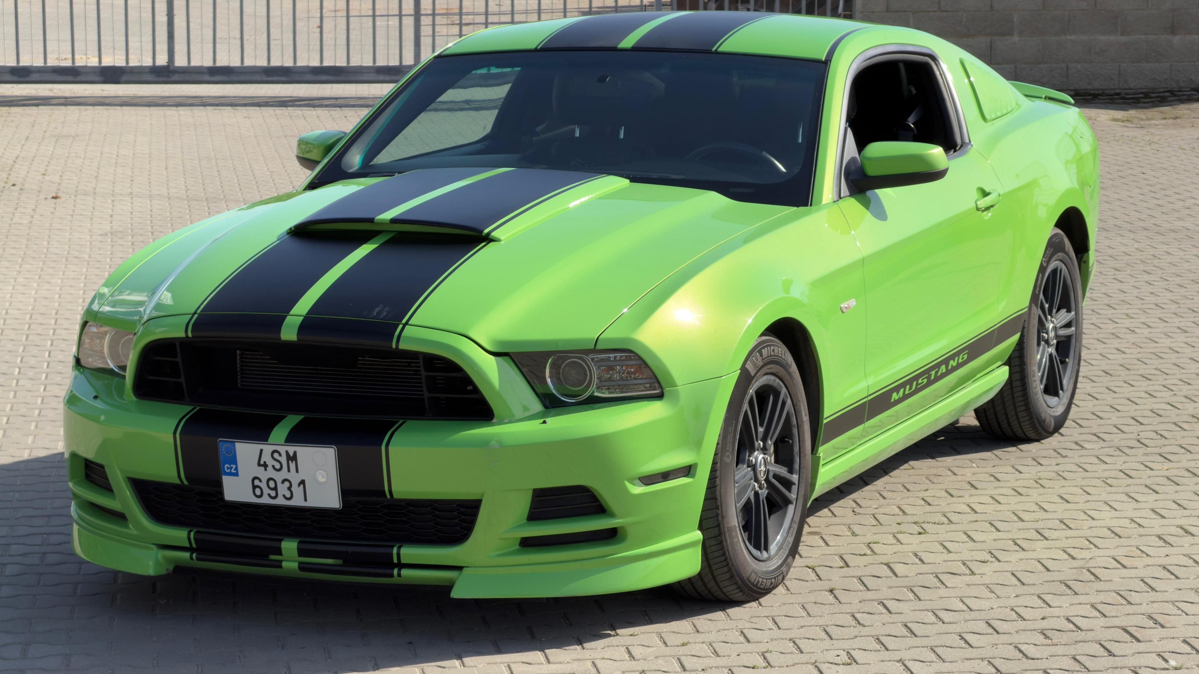 Ford Mustang, 3.7L Automatic