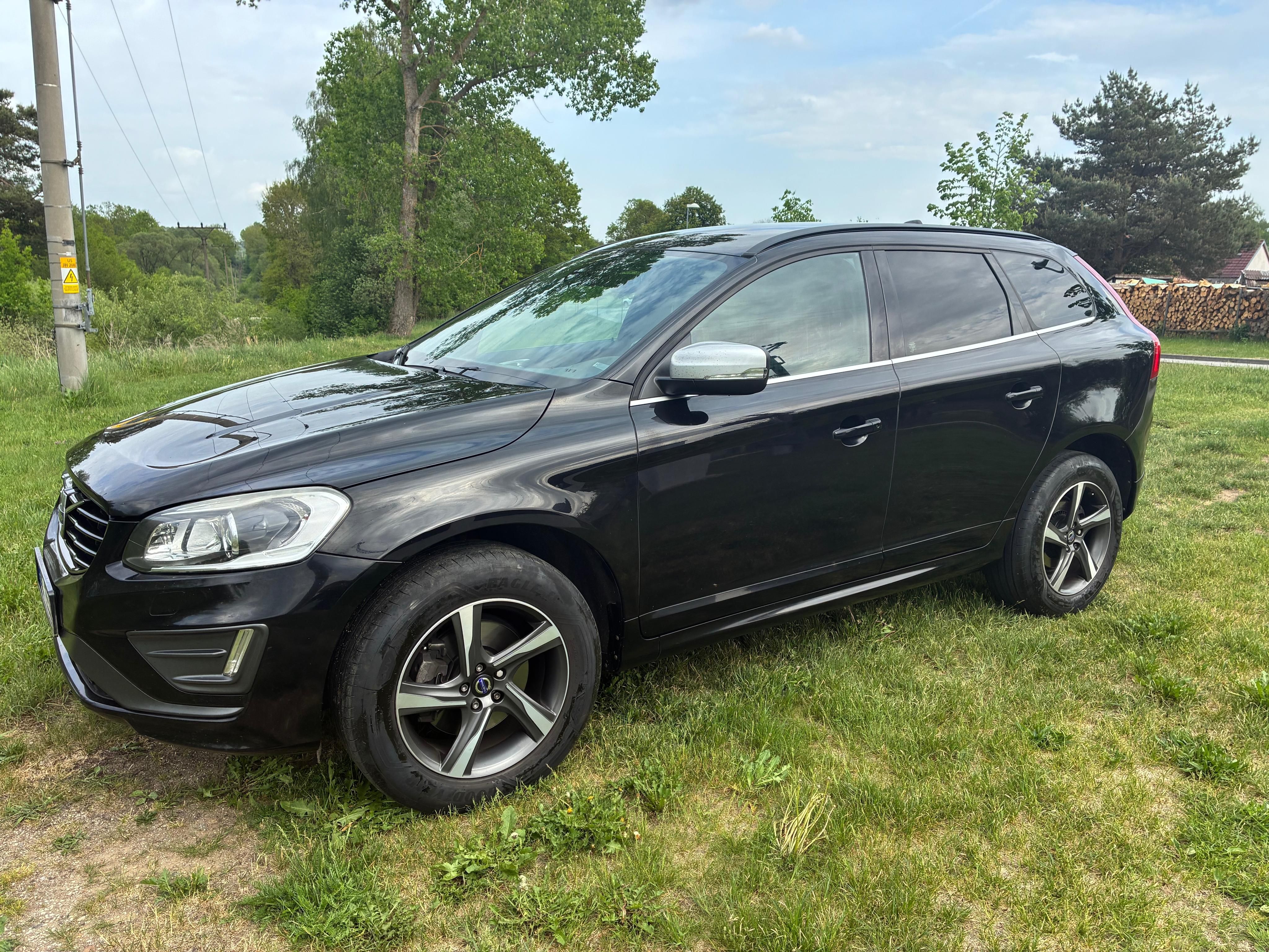 Volvo XC60, D3 R-Design - fotka 3