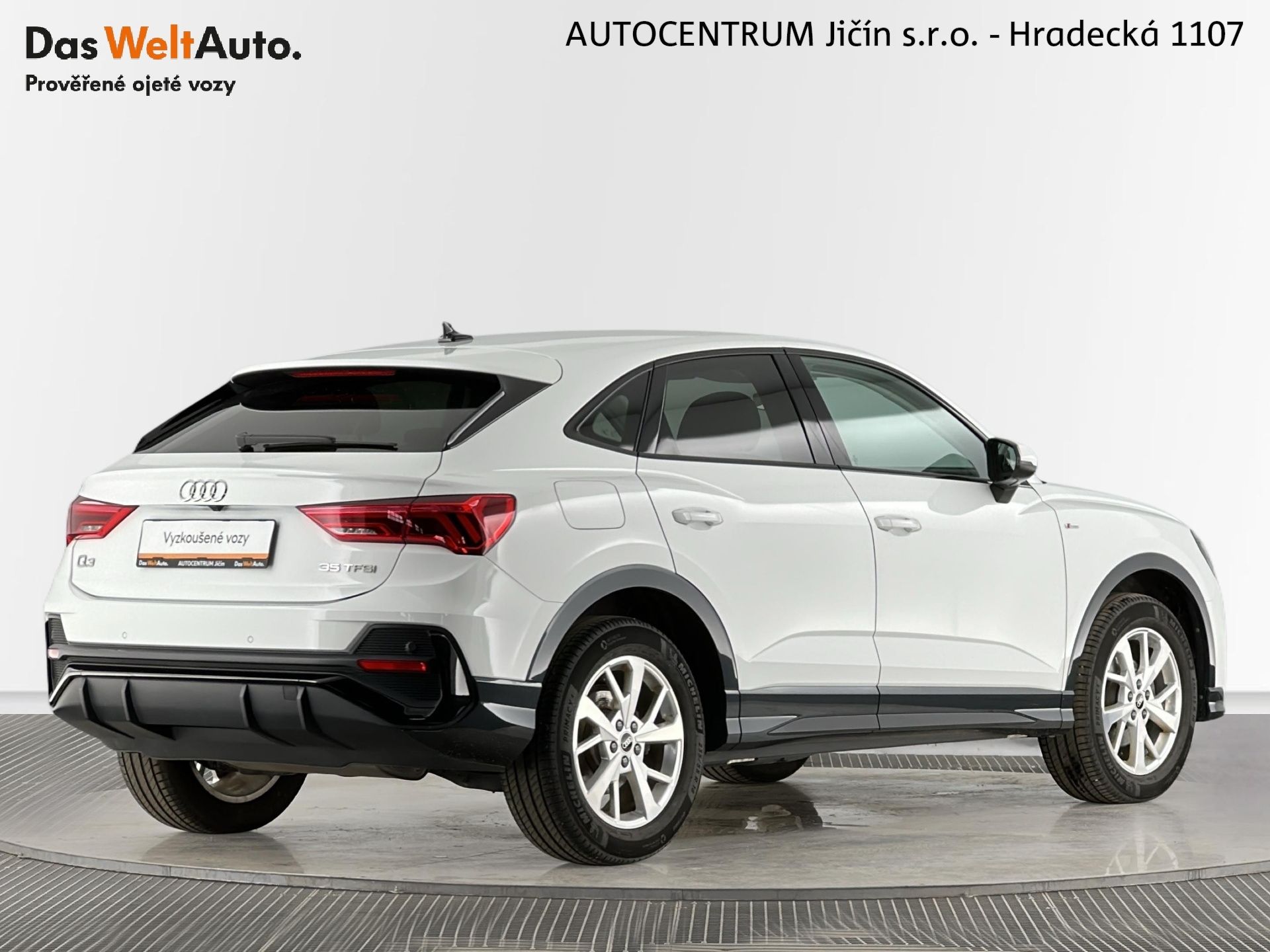 Audi Q3, Sportback S-Line 1.5 TSI 110kW - fotka 2