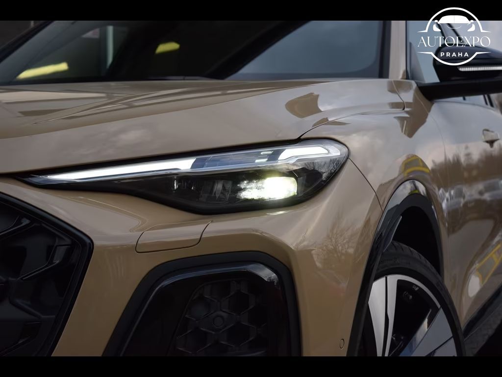 Audi Q5, TDI quattro *S-line*Matrix - fotka 4