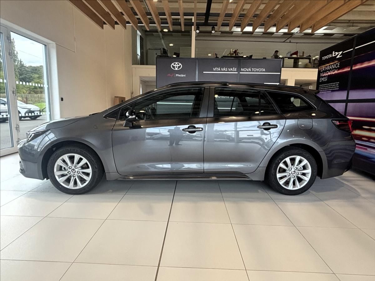 Toyota Corolla, 1,8   TS Comfort Tech HEV - fotka 4