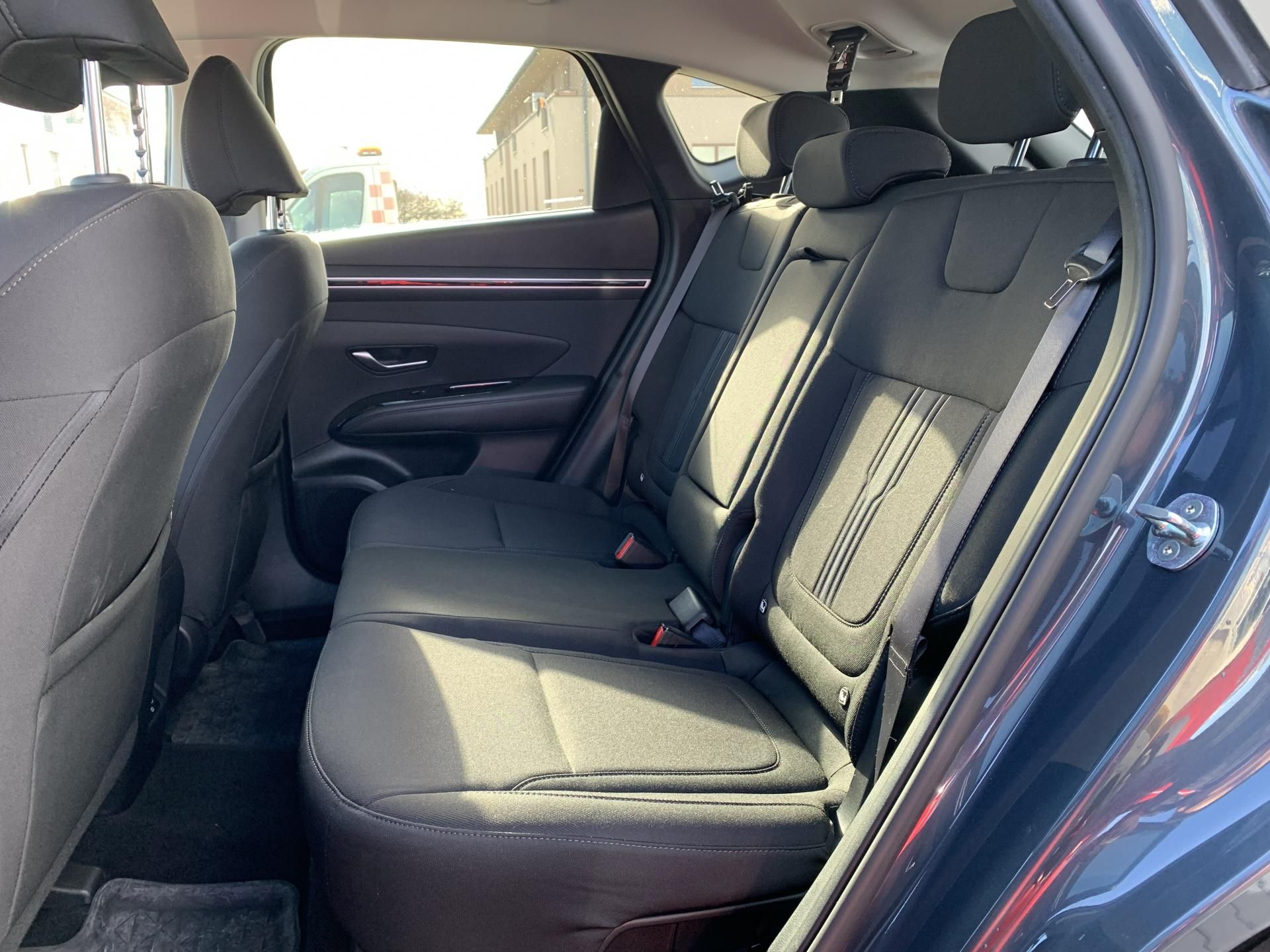 Hyundai Tucson, SMART HEV 1,6 T-GDi 169kW AT - fotka 6
