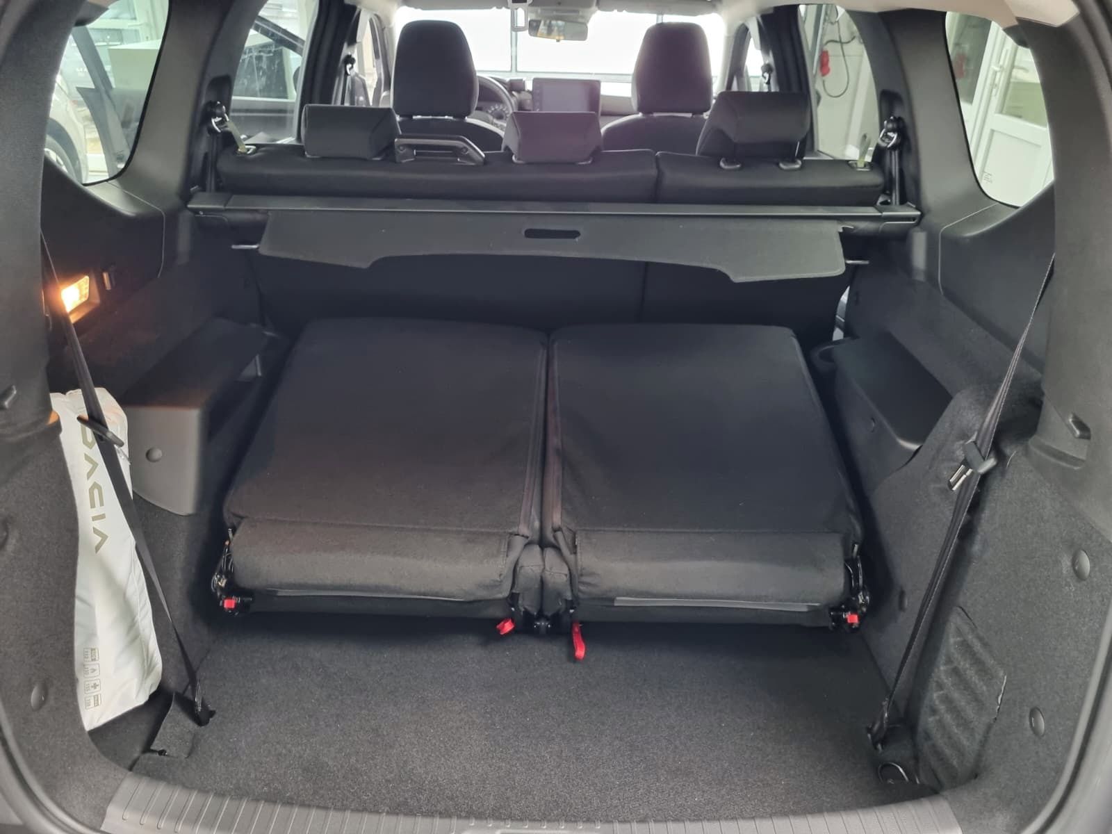 Dacia Jogger, Extreme Eco-G 100 7 míst vč TZ - fotka 3