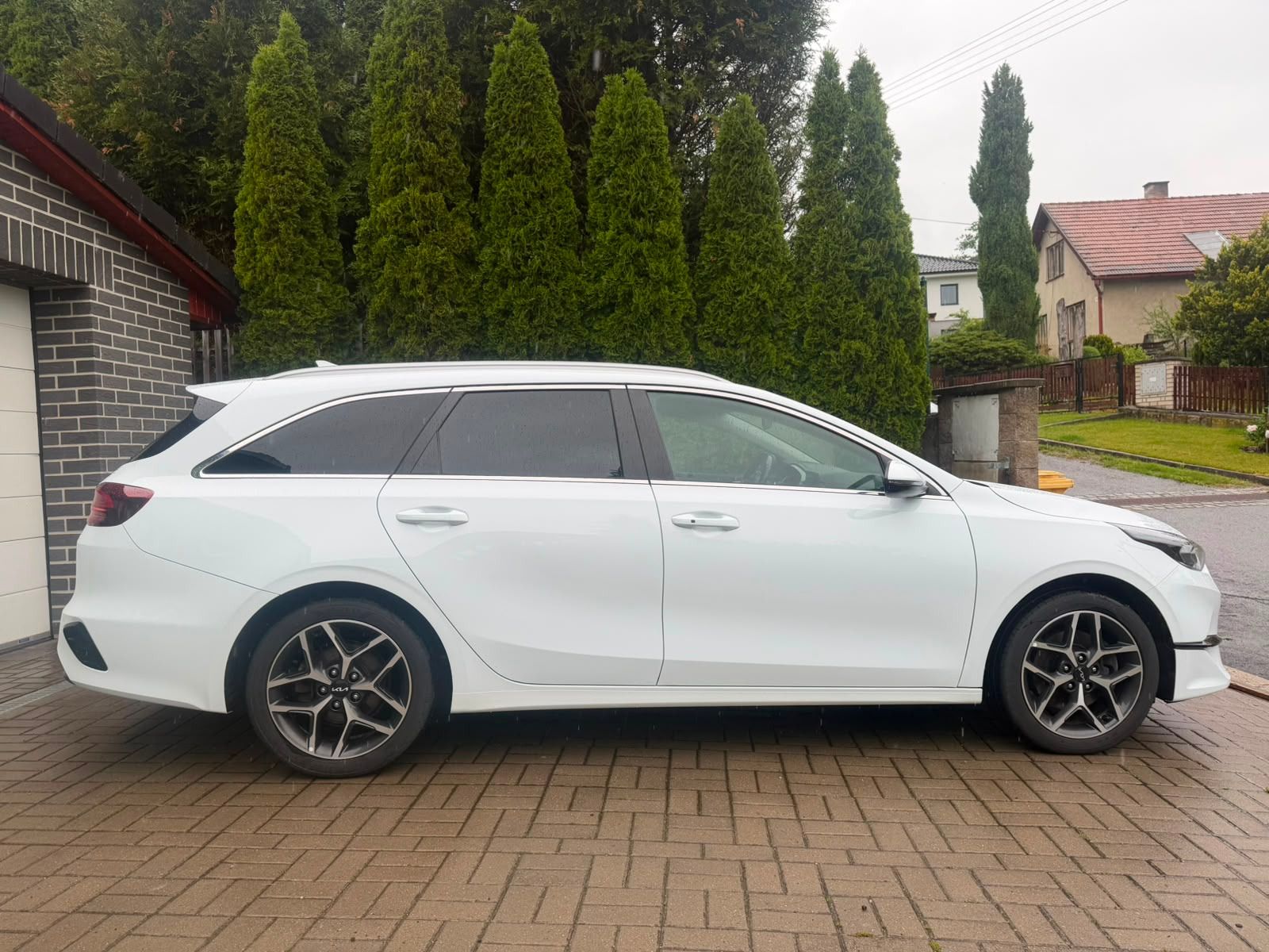 Kia Cee´d SW, 1,5-118kw,TOP,M6,CZ,1.maj,DPH - fotka 4