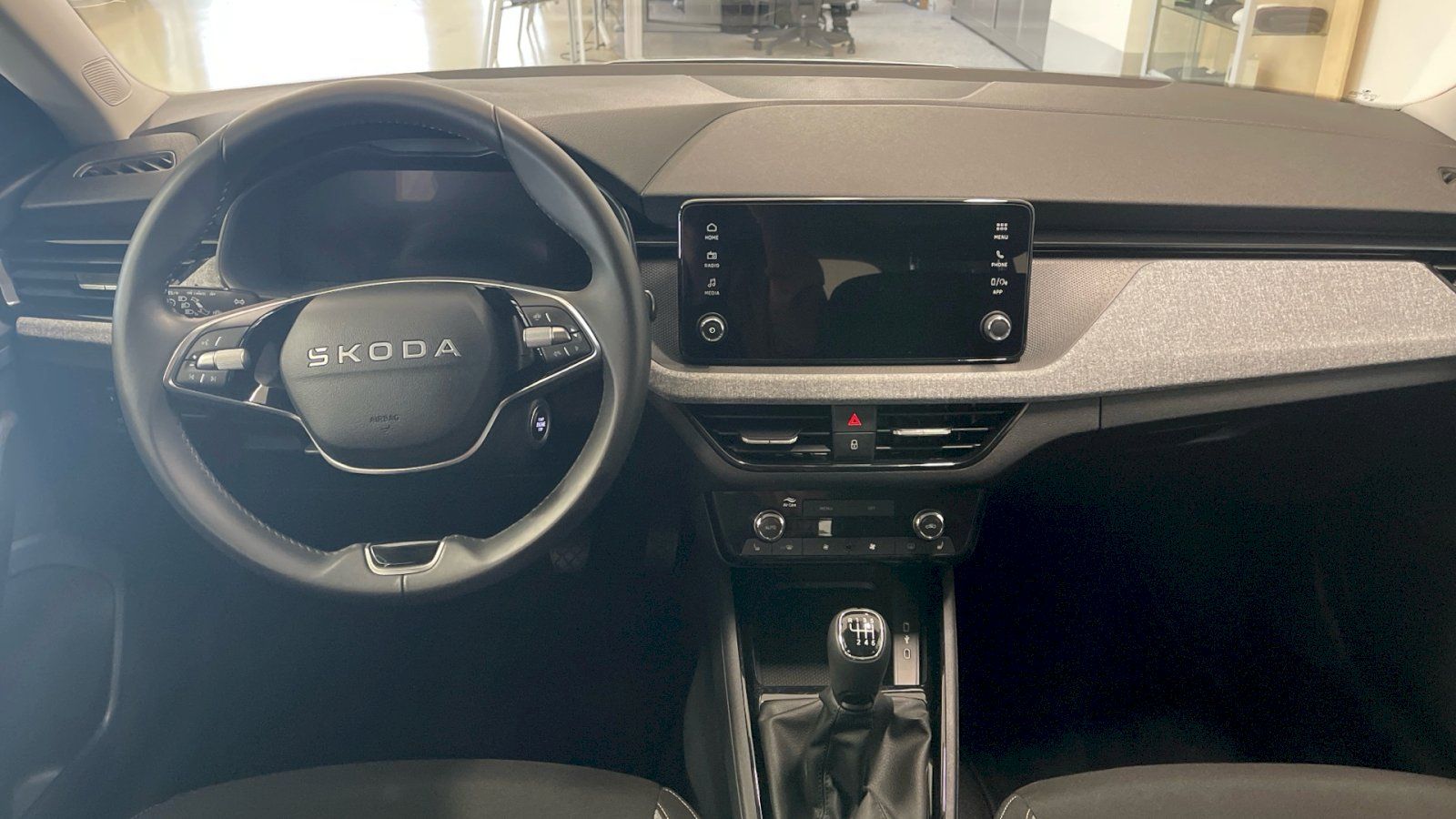 Škoda Scala, Selection 1.0 TSI 85kW - fotka 5