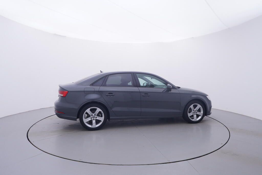 Audi A3, 1.6 TDI 85 kW - fotka 6