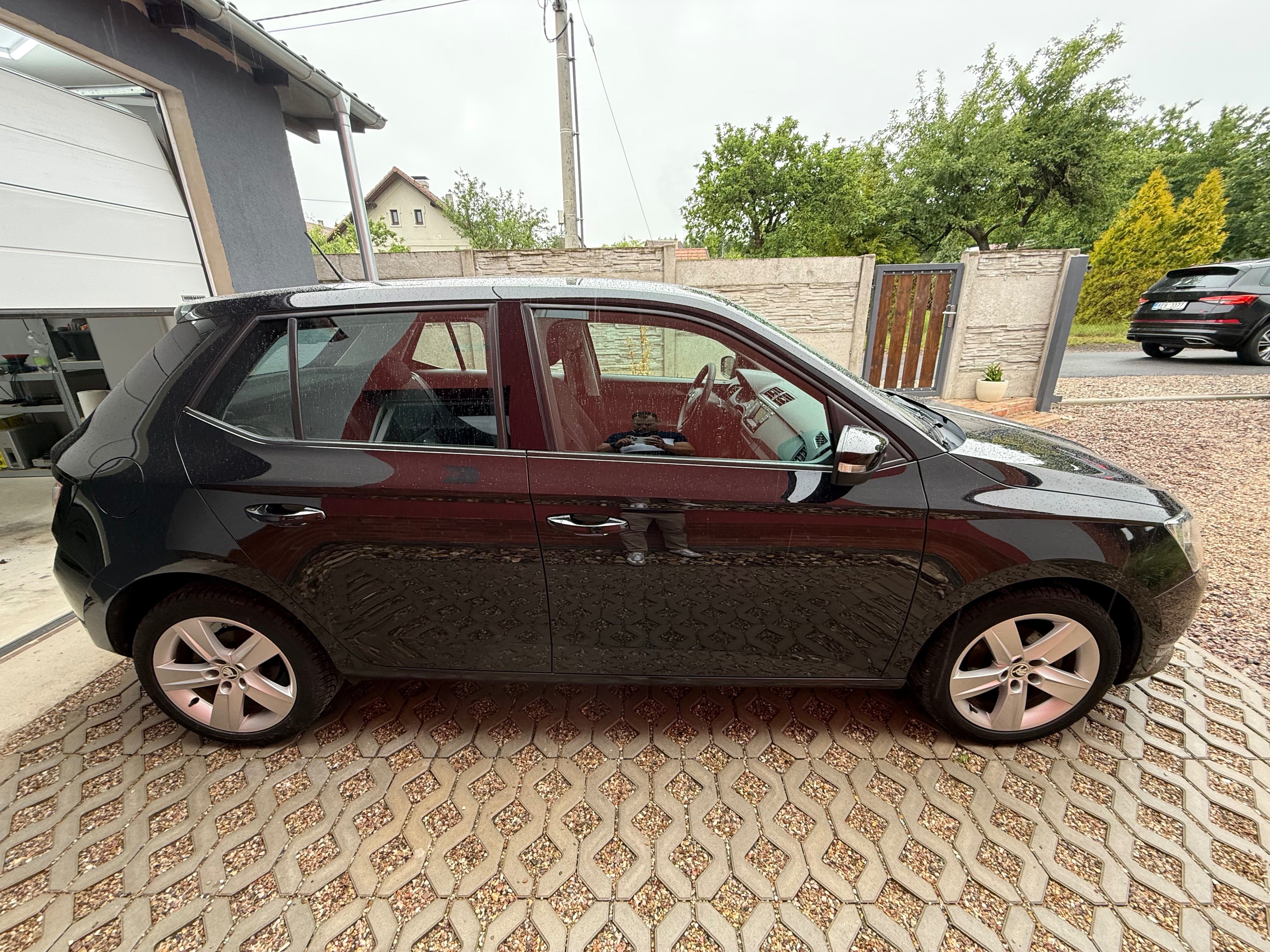 Škoda Fabia, 3 1.2TSI 66kW Cool & Sound - fotka 6