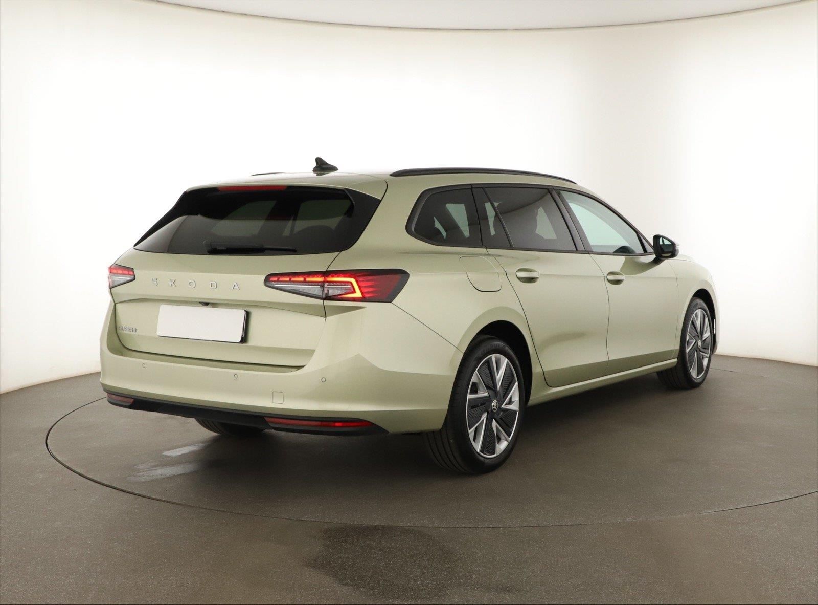 Škoda Superb, 2.0 TDI, Style, Automat - fotka 5