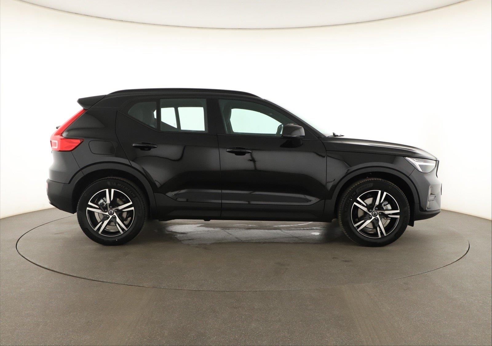 Volvo XC40, B3, Plus - fotka 6