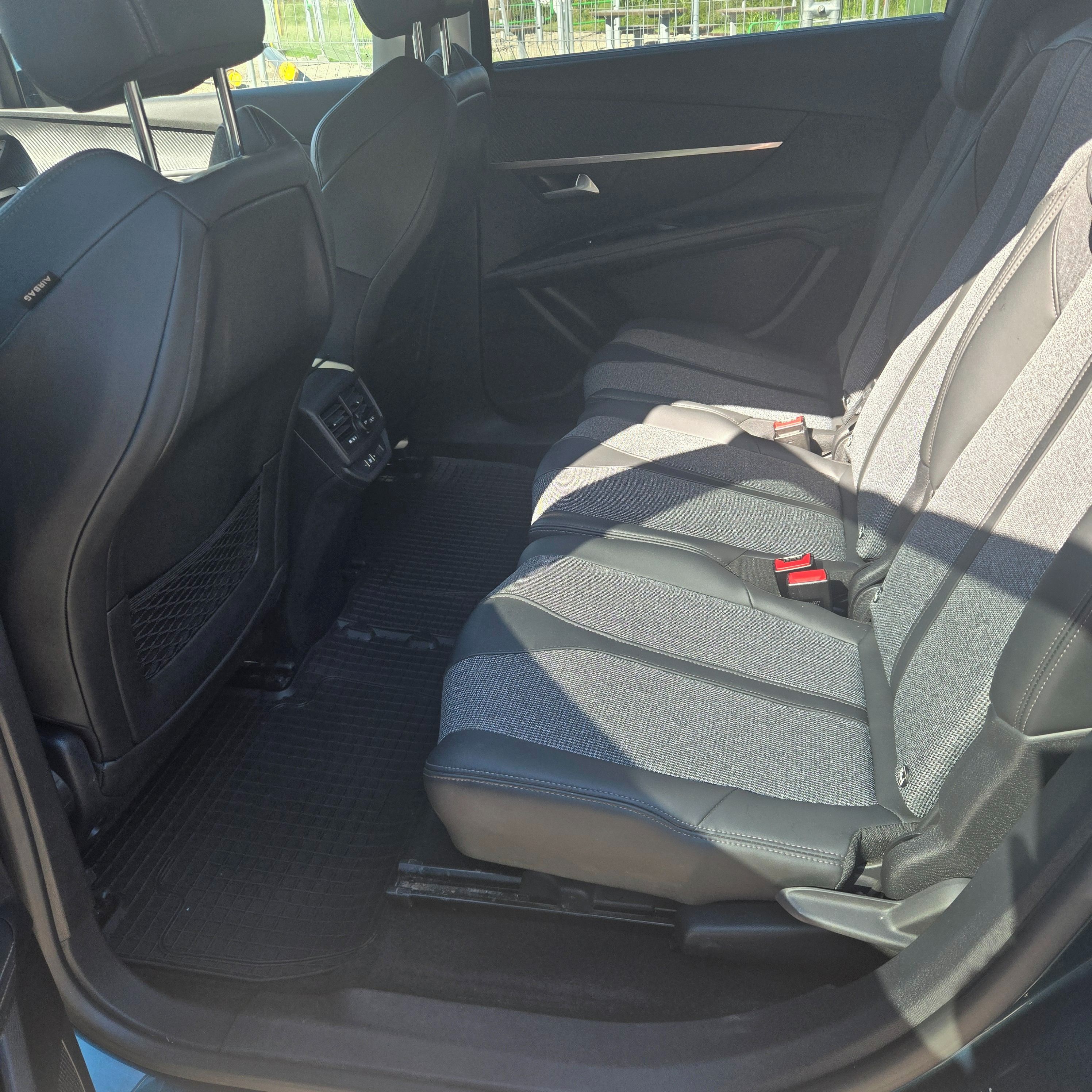 Peugeot 5008, ALLURE, 1.2 PureTech 130 S&S - fotka 5