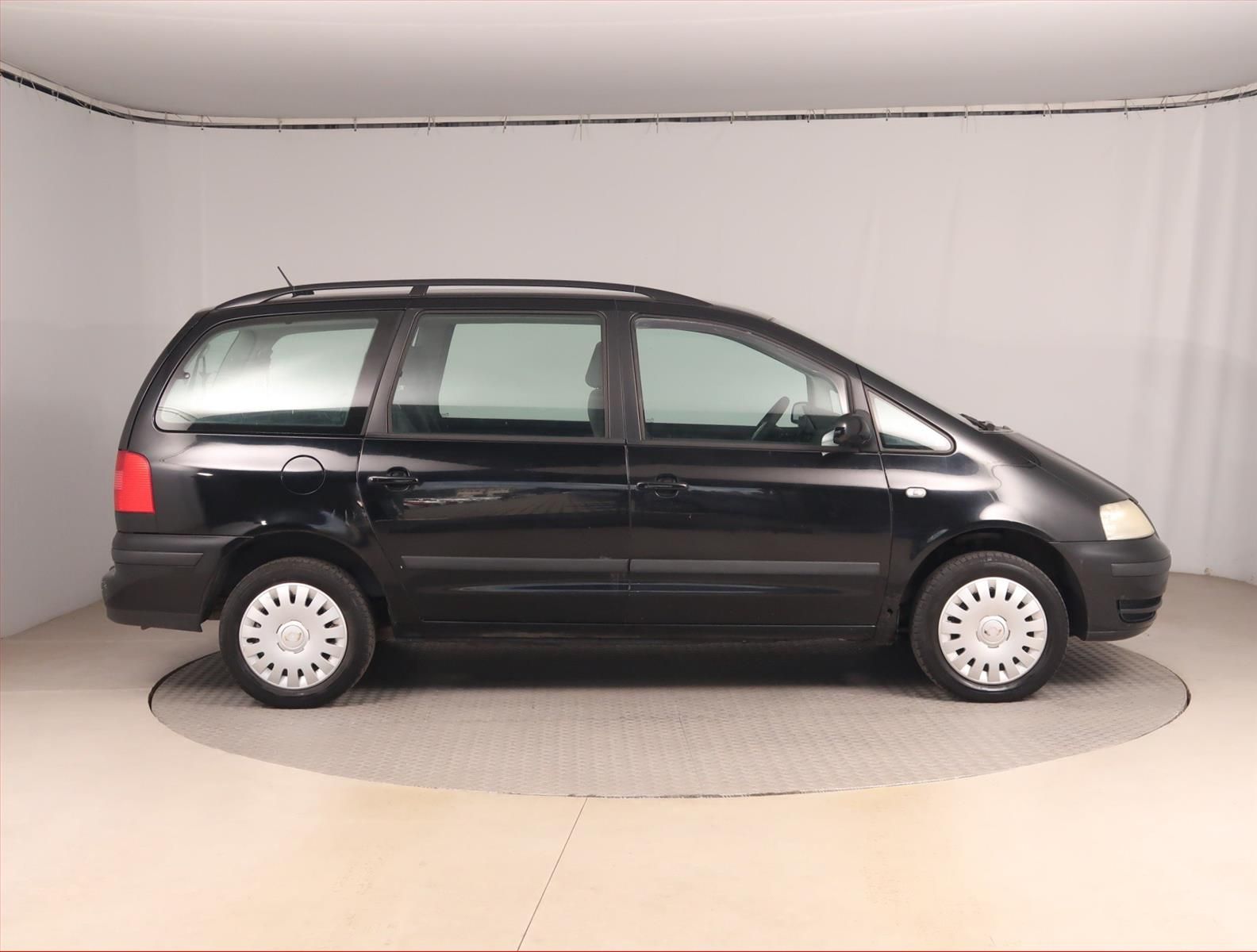 Volkswagen Sharan, 1.9 TDI, Tažné, Klima - fotka 6
