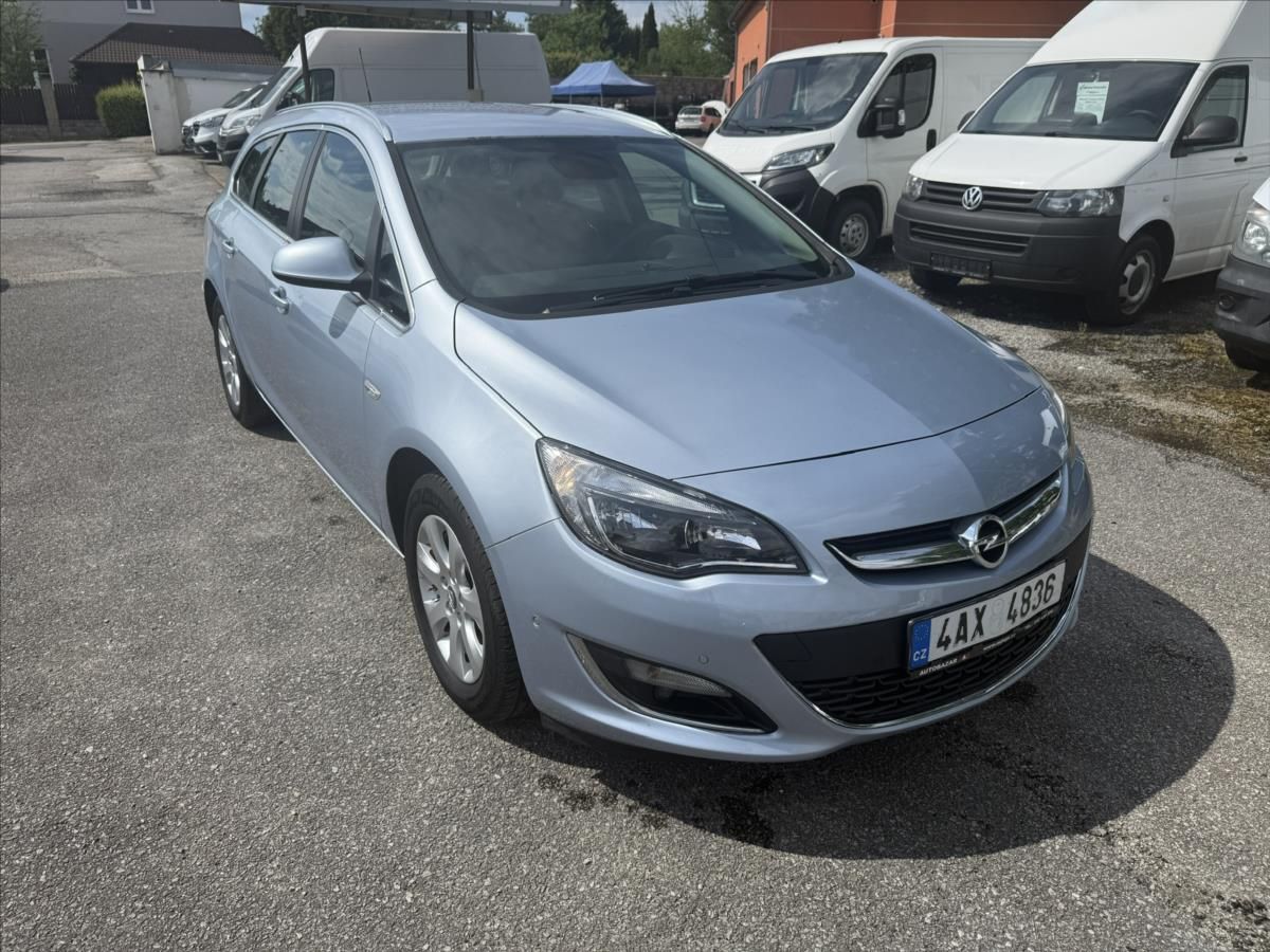 Opel Astra, 1,6 CDTi - fotka 3