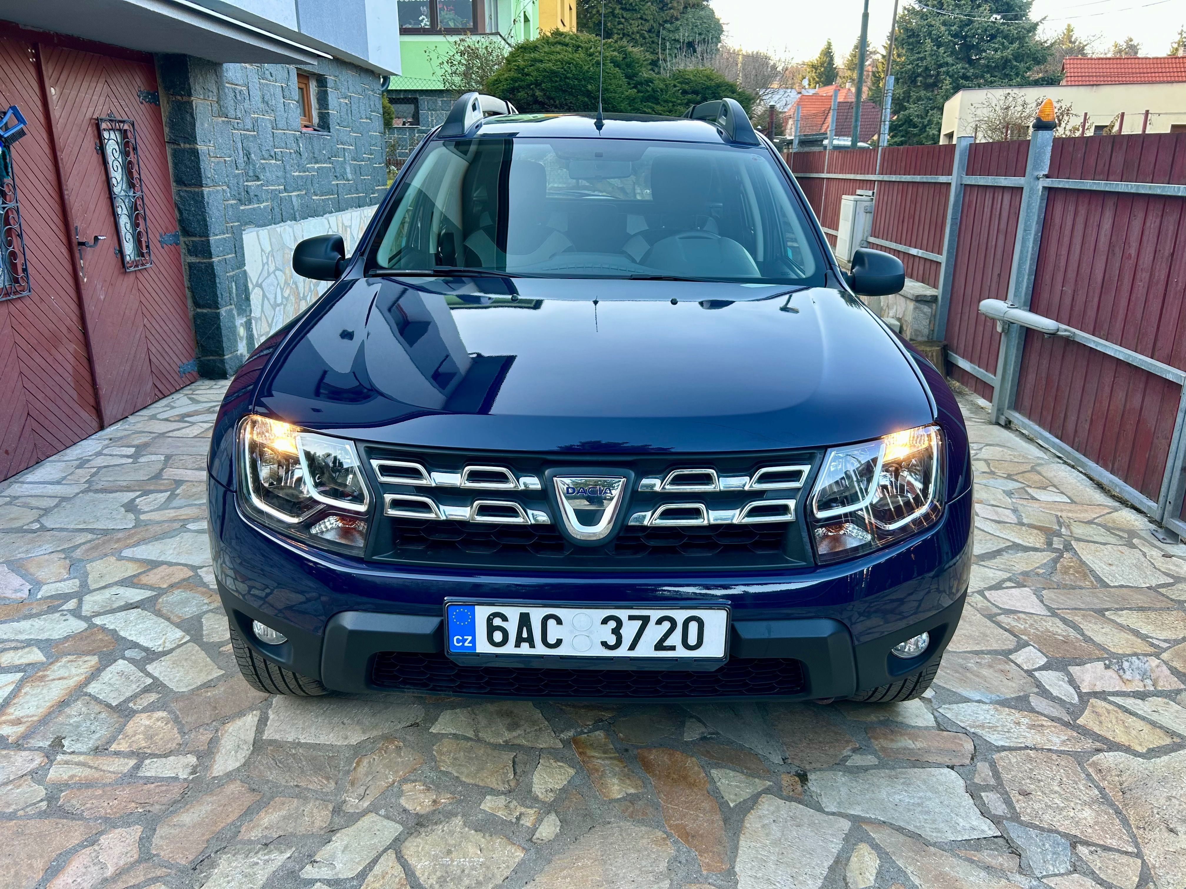 Dacia Duster, 1.6 84KW Sce ČR VÝHŘEV - fotka 2