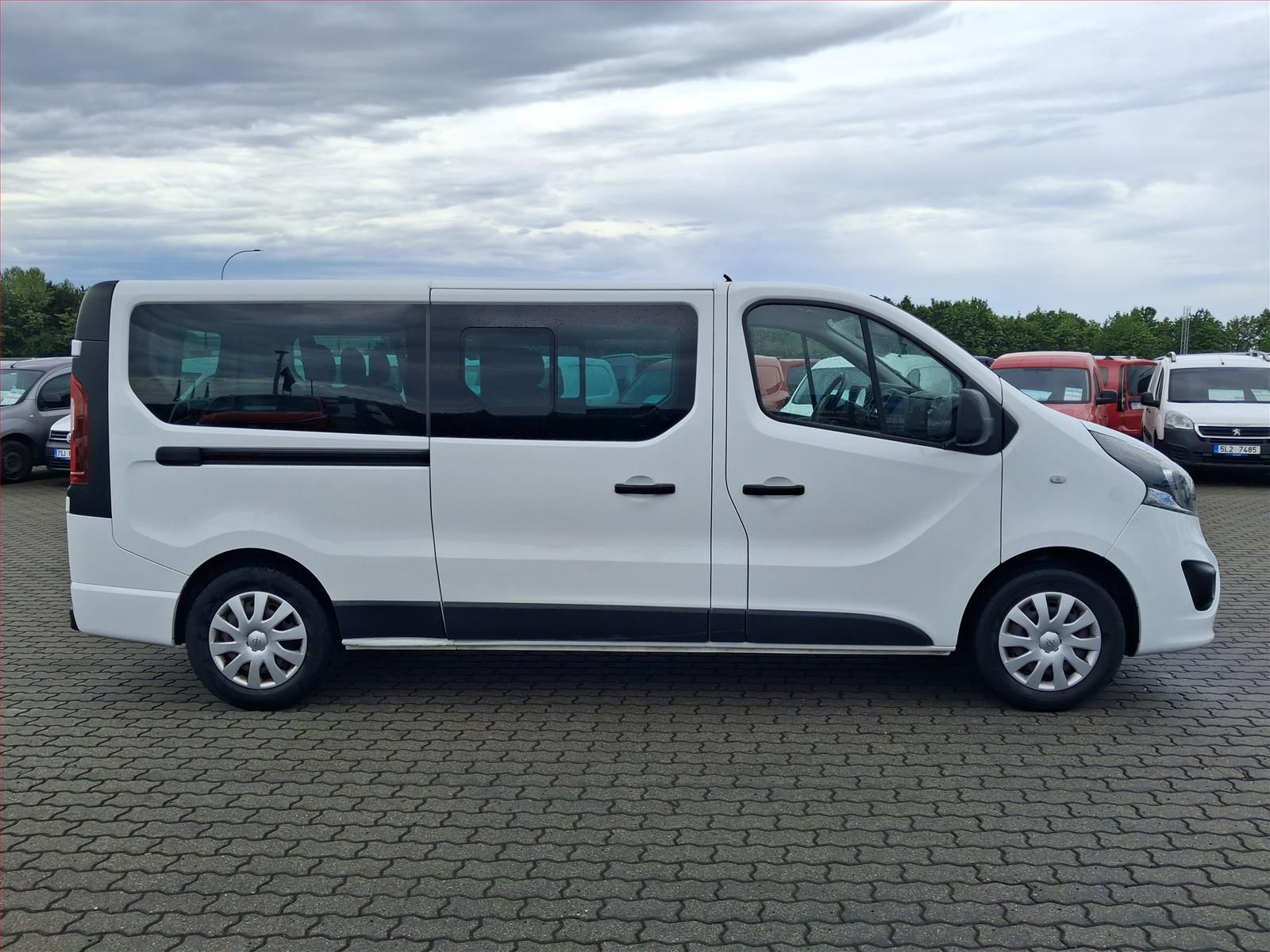 Opel Vivaro, 1.6 CDTI, Bus, 9Míst, Klima - fotka 6