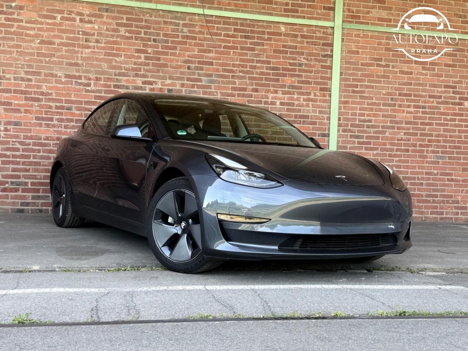 Tesla Model 3, Dual AWD |