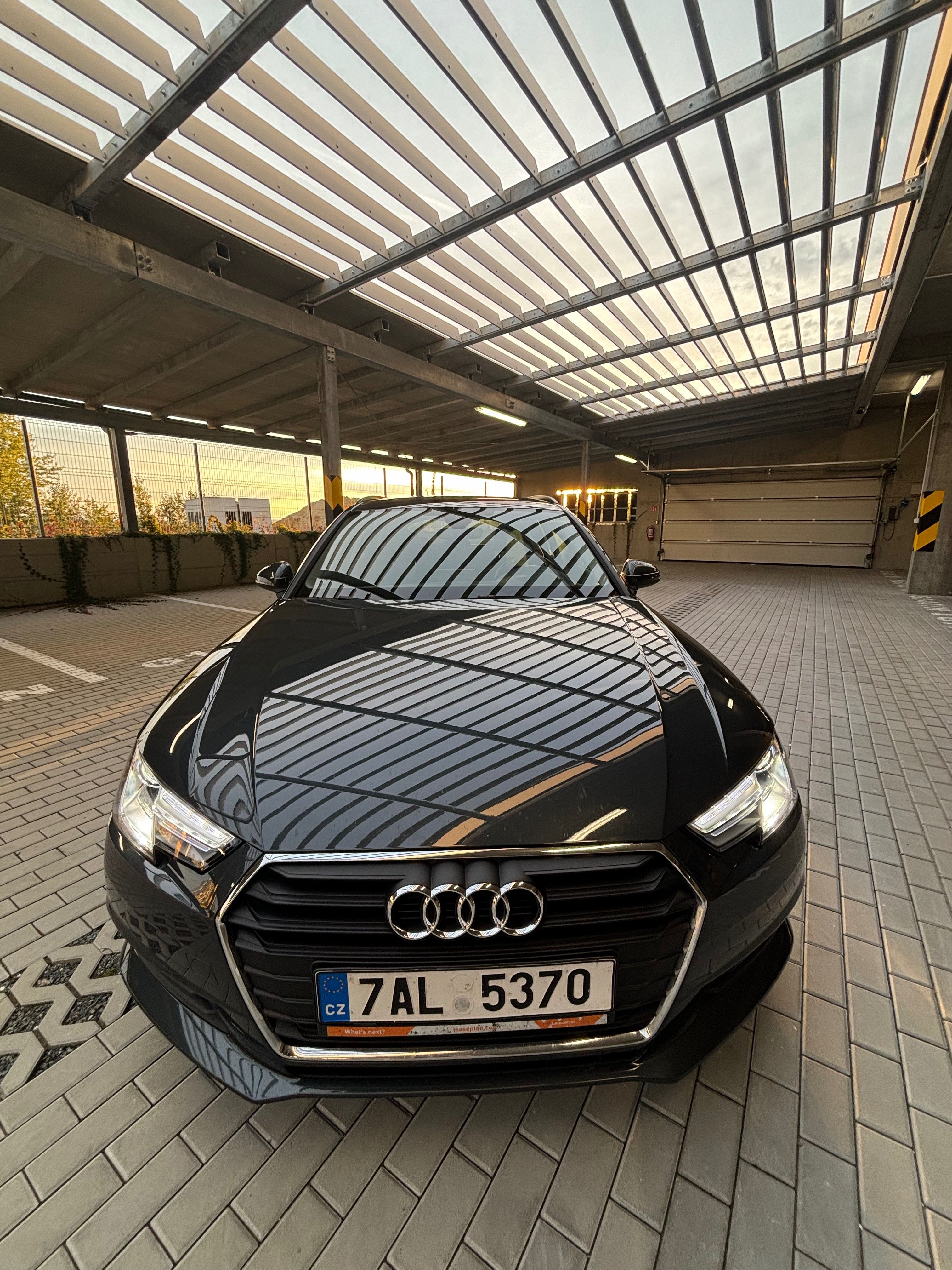 Audi A4 Avant, Audi A4 2.0 35TDI S Tronic - fotka 5