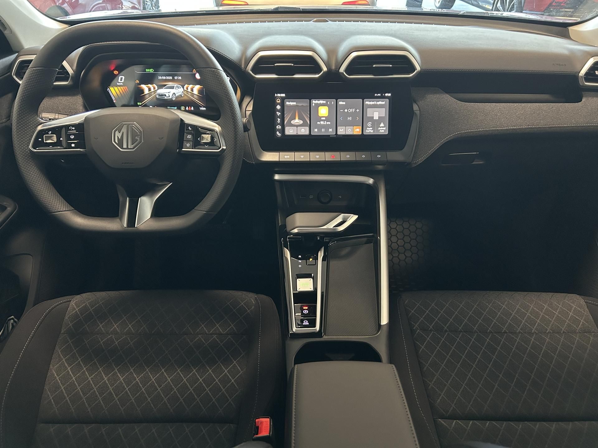 MG ZS, 1,5 HEV ESSENTIAL - fotka 6