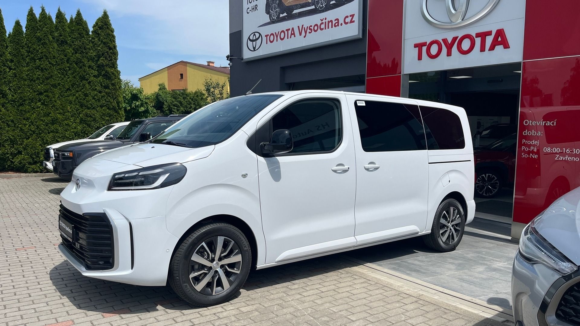 Toyota Proace Verso, Krátká L1, 2.0 nafta 144 koní - fotka 2