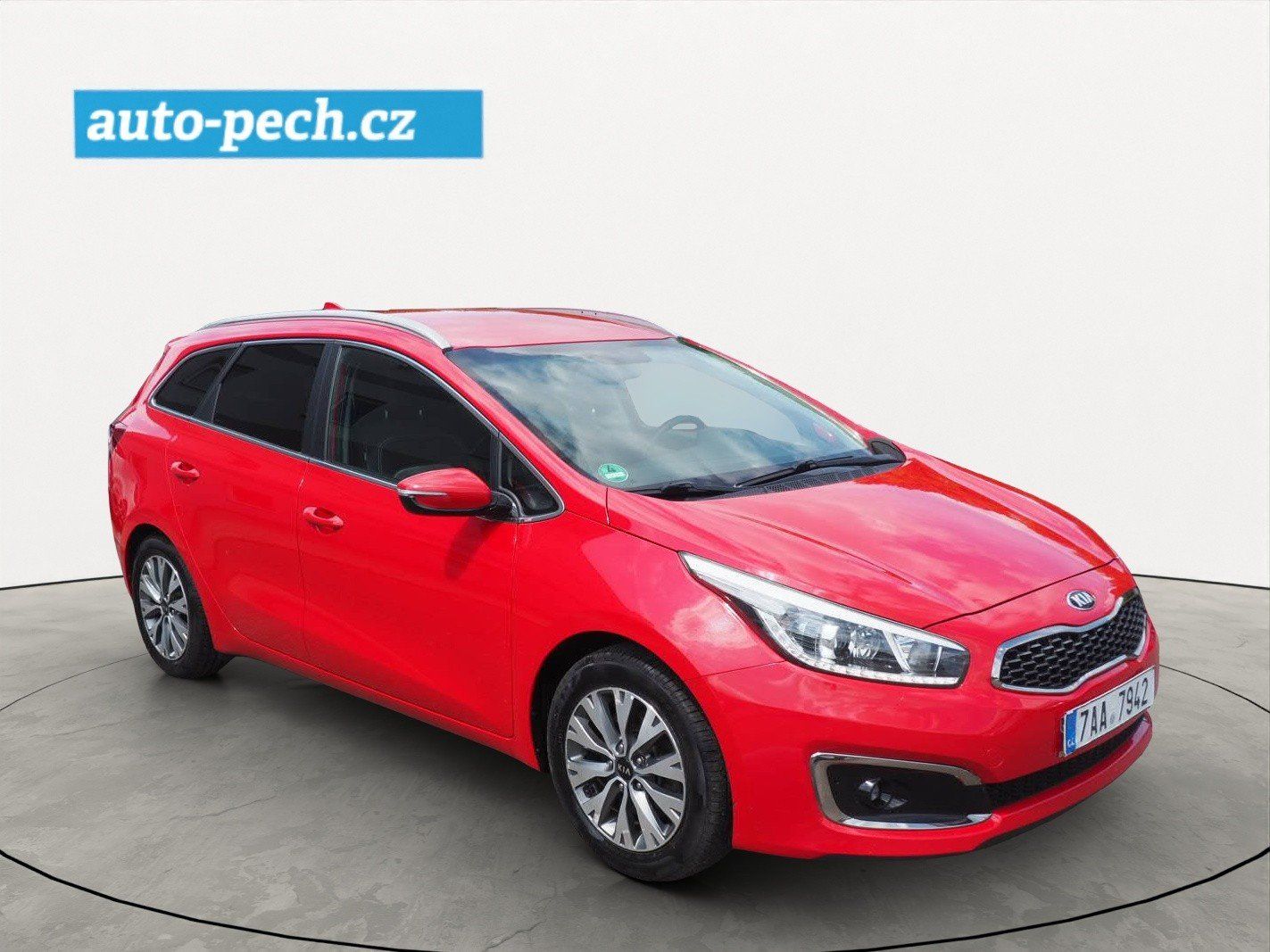 Kia Cee´d, 1.6 CRDi, 100 kW, 1. Maj ČR - fotka 5