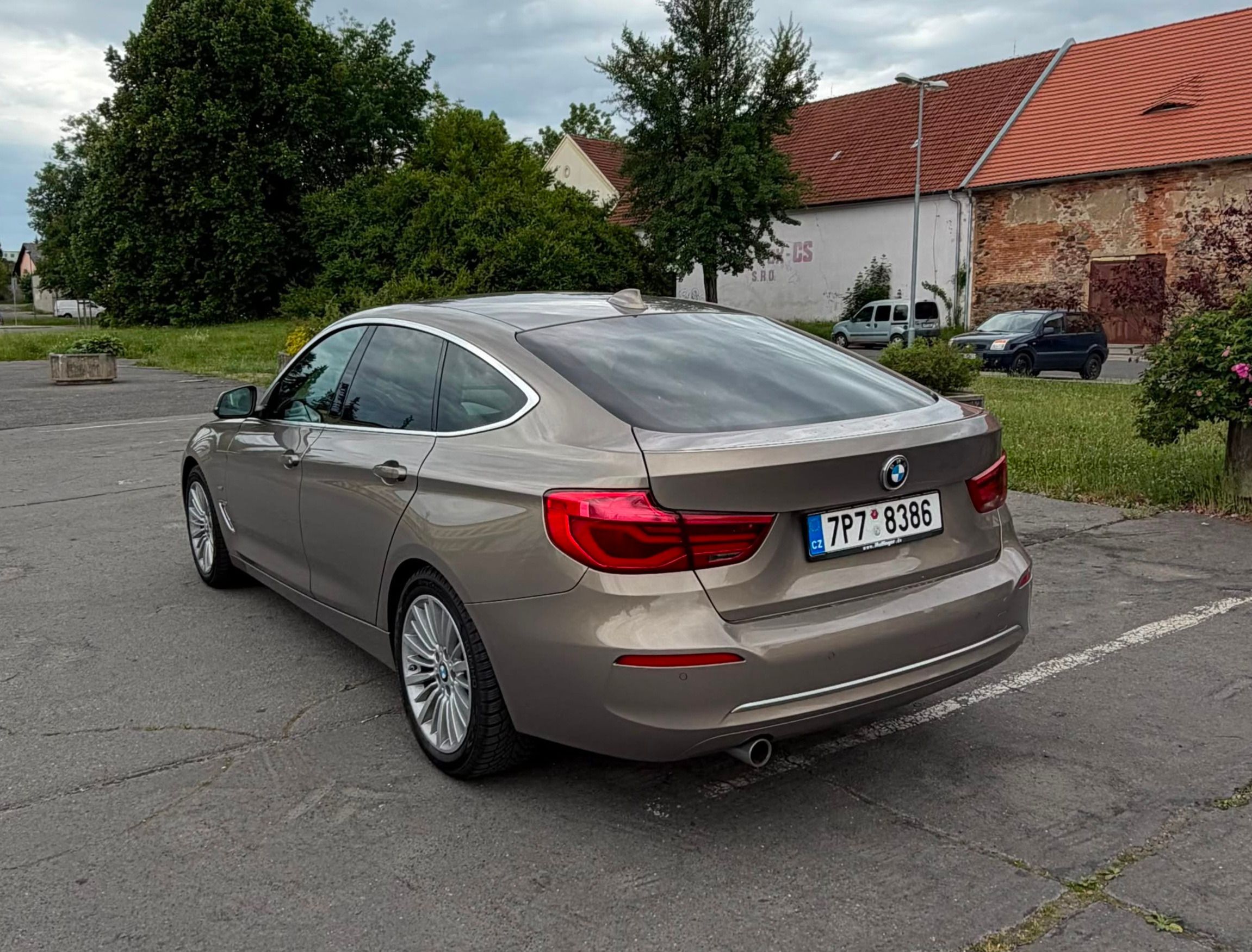 BMW Řada 3, BMW GT 318d - Luxury | Automat - fotka 6