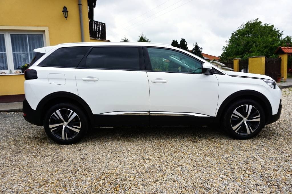 Peugeot 5008, 5008 ALLURE 1,5 HDI 96 kW - fotka 4