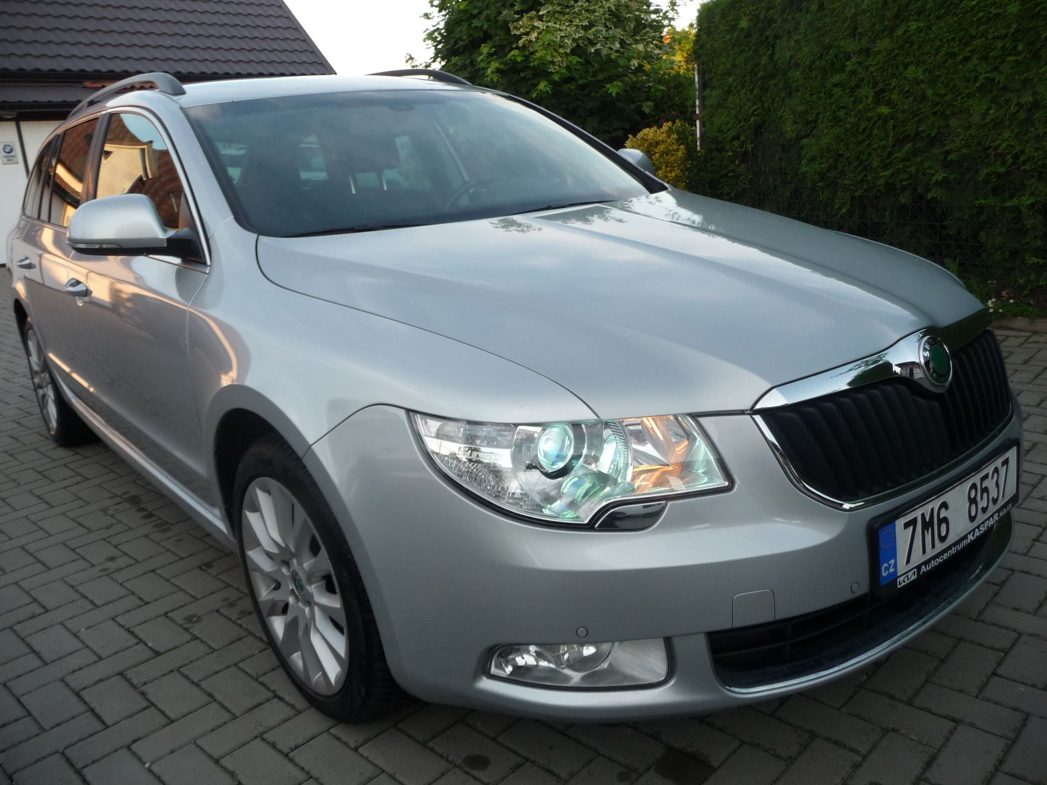 Škoda Superb, 2.0TDi 125kw 4x4 elegance - fotka 3