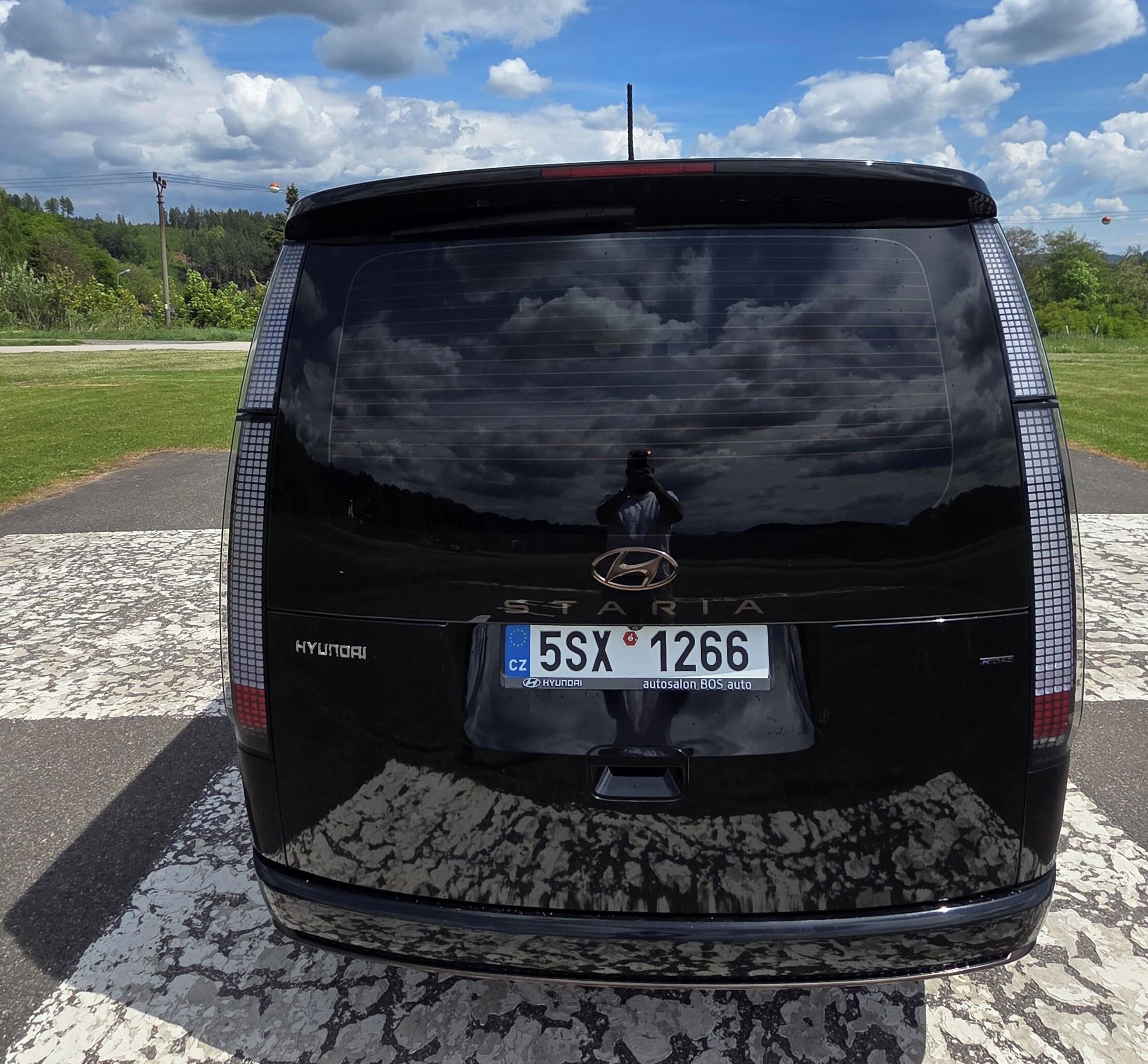 Hyundai Staria, Luxury 4x4 - fotka 3