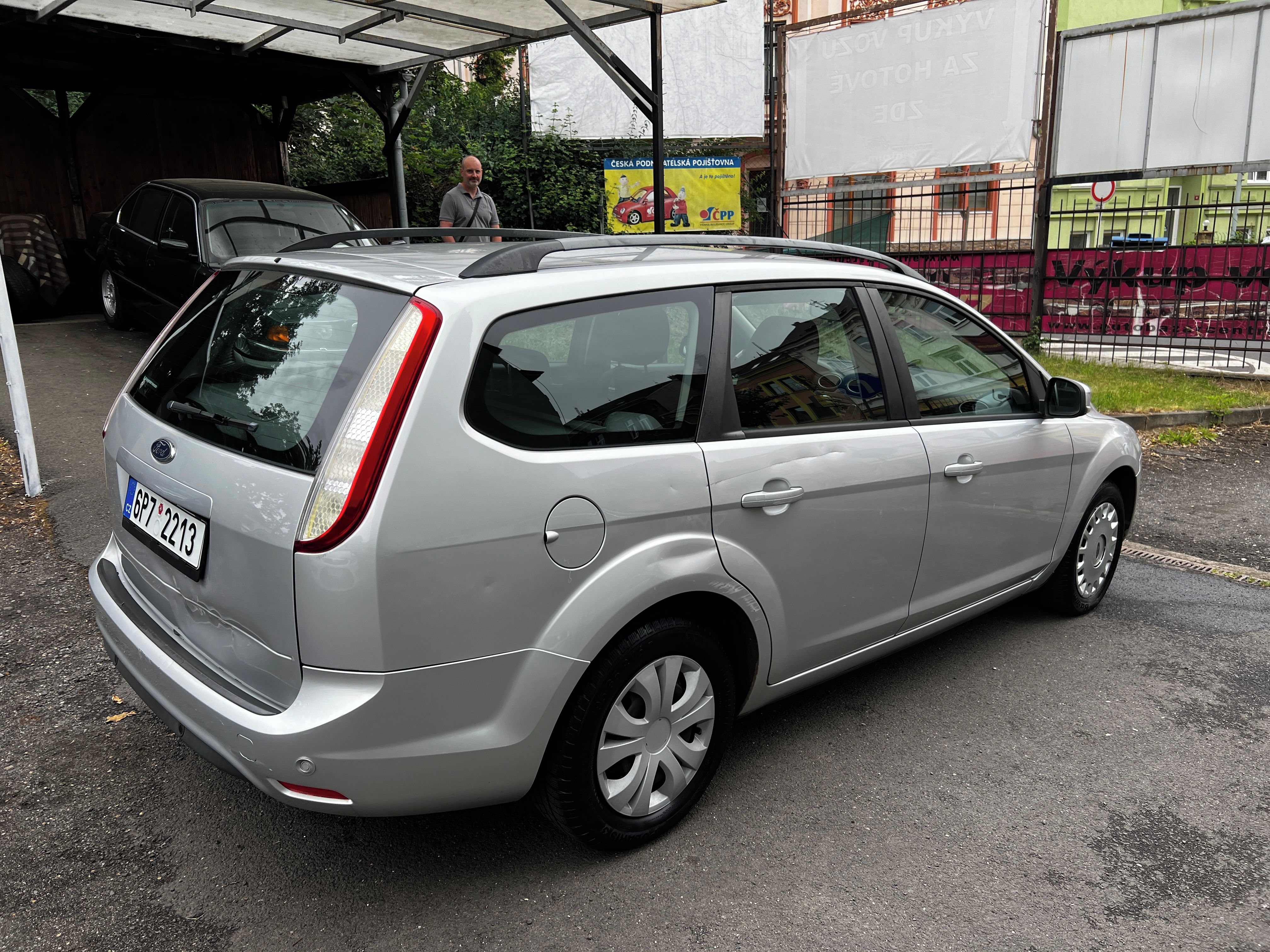 Ford Focus, Combi, 1,6i 74 Kw, klima - fotka 3