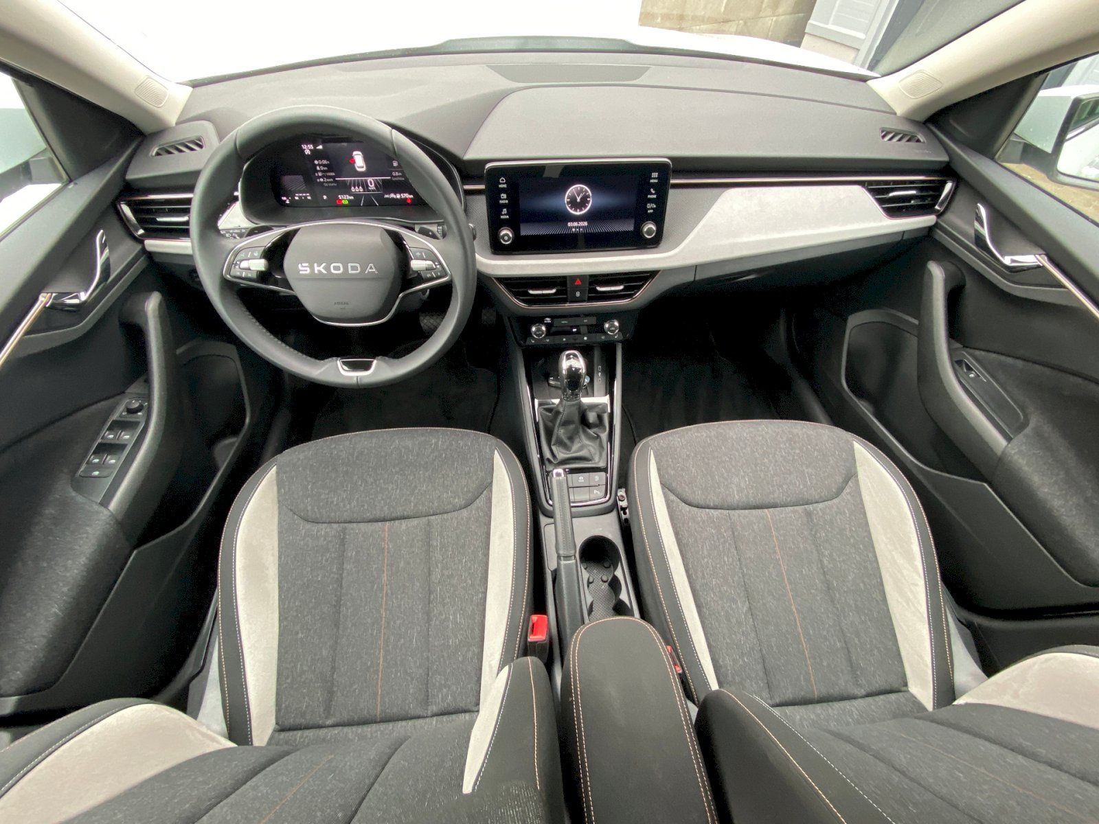 Škoda Kamiq, Top Selection 1.0 TSI 85 kW DS - fotka 5
