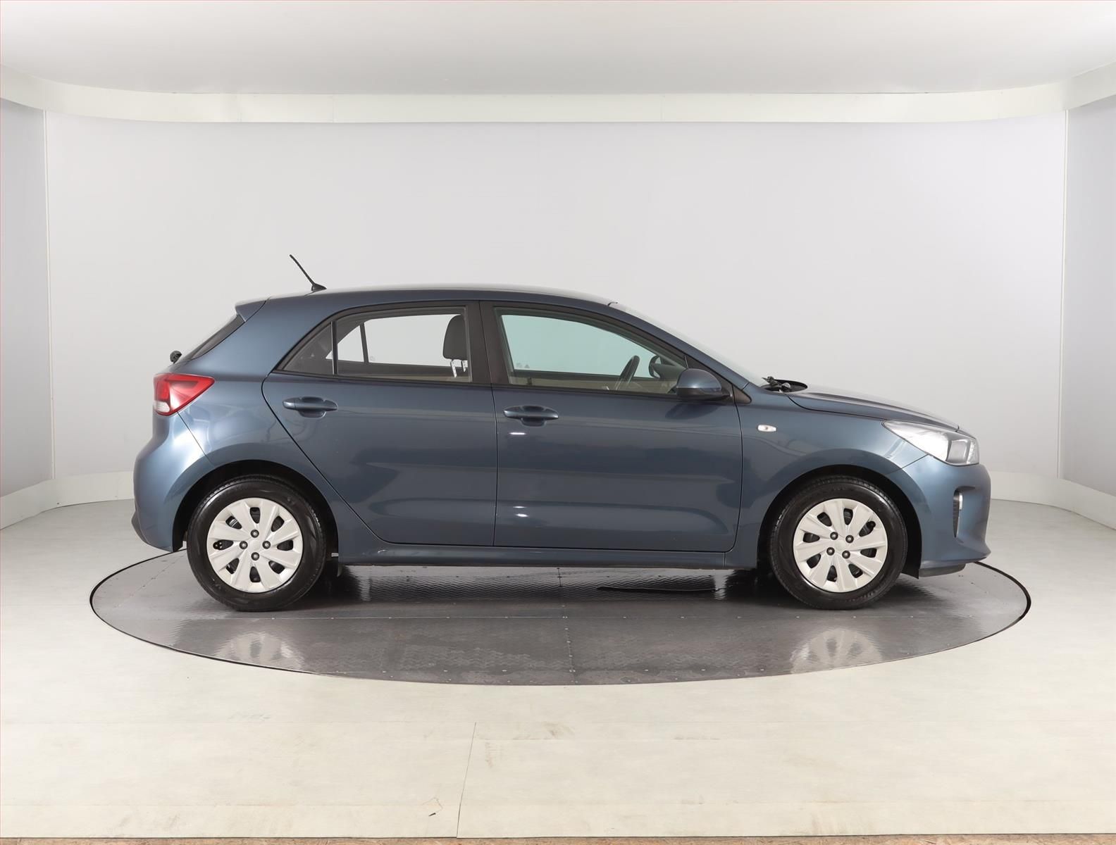 Kia Rio, 1.25 CVVT, ČR,1.maj - fotka 6