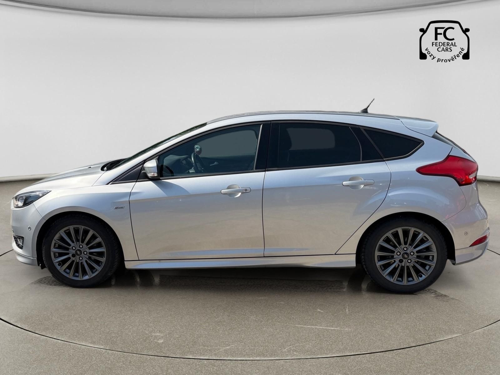 Ford Focus, ST-Line 1.5 EcoBoost 110kW - fotka 2
