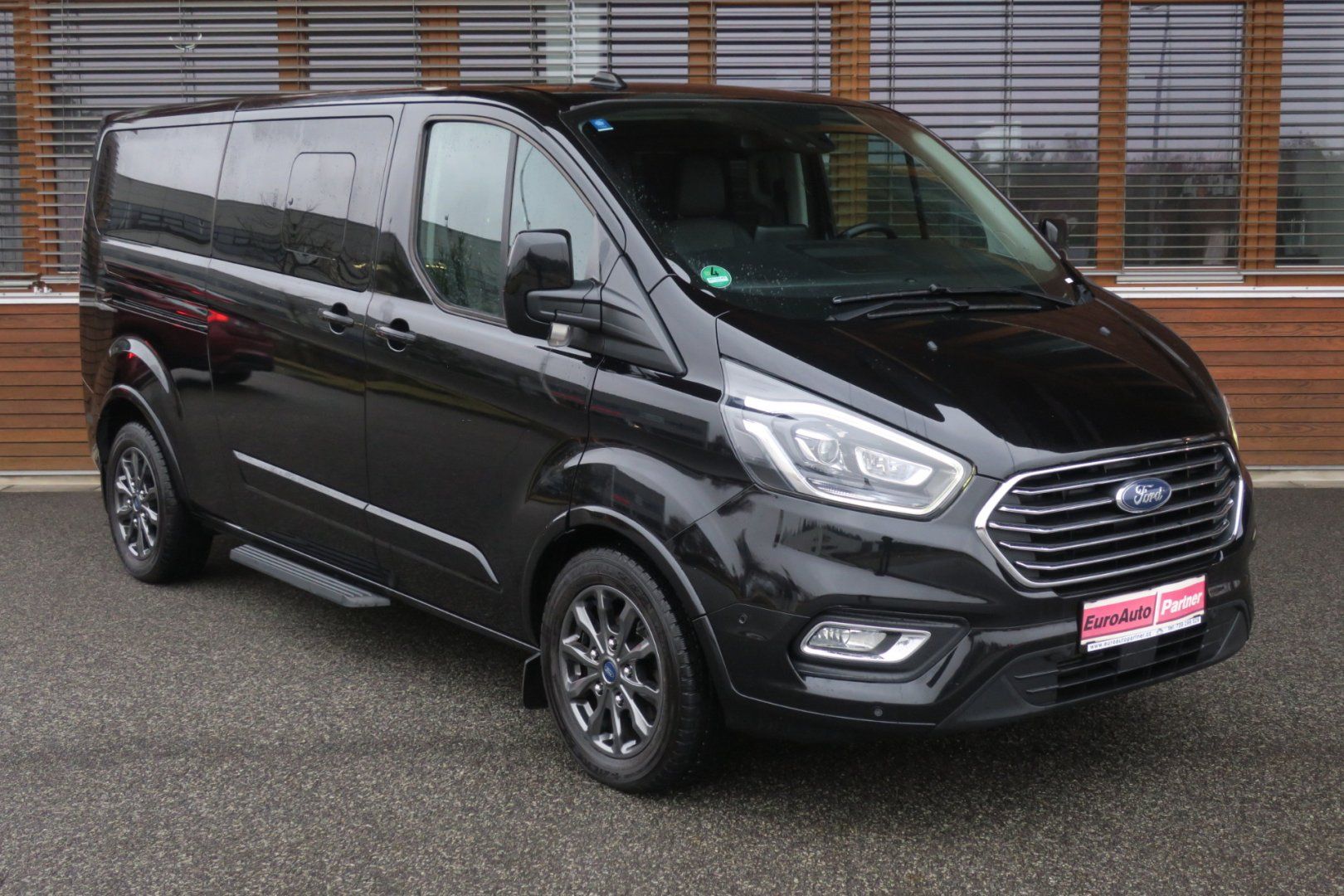 Ford Tourneo Custom, 2.0 TDCi 320 L2 Titanium 8Míst - fotka 5