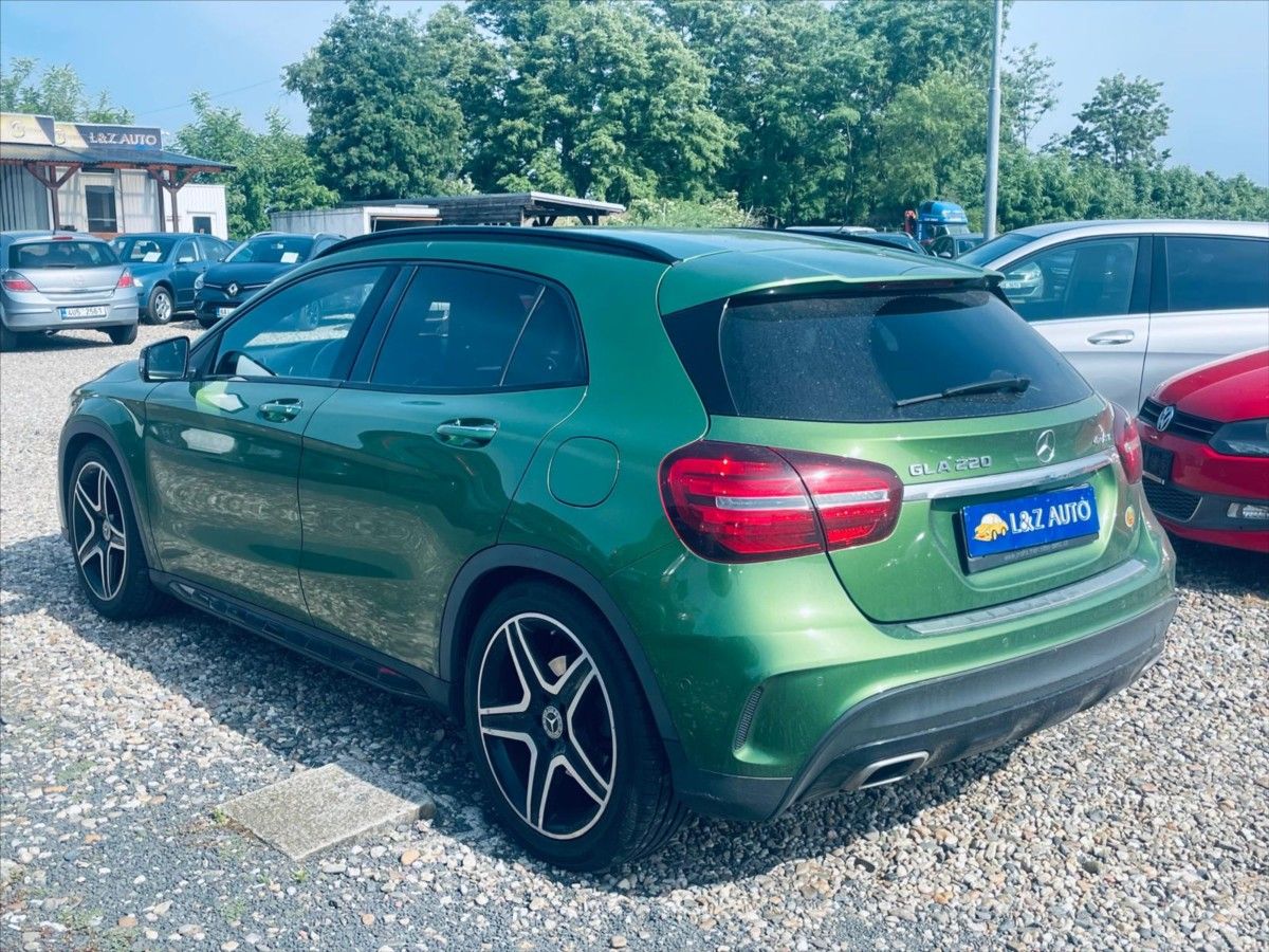 Mercedes-Benz GLA, 2,0 220 4Matic - fotka 4