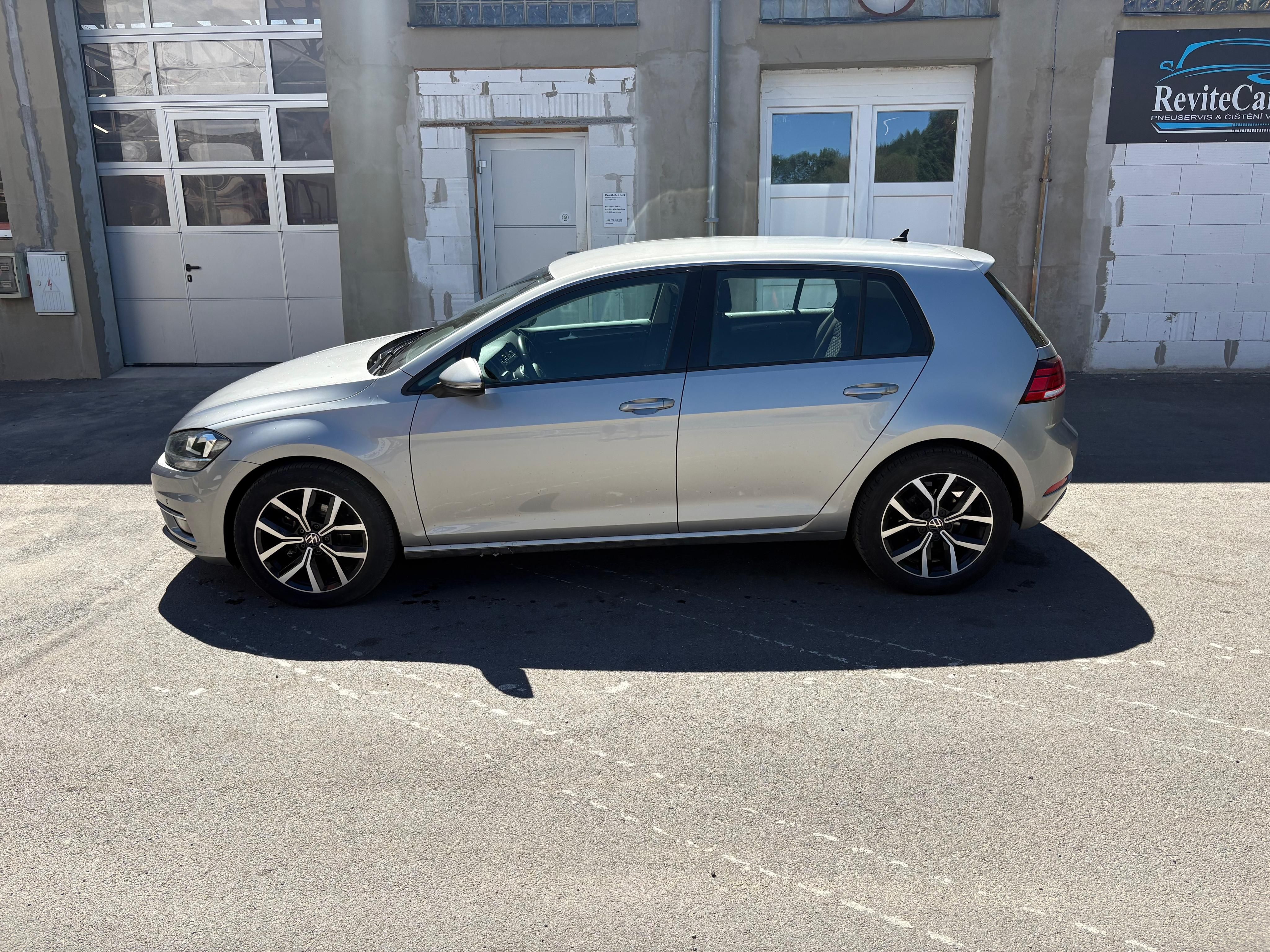 Volkswagen Golf - fotka 5
