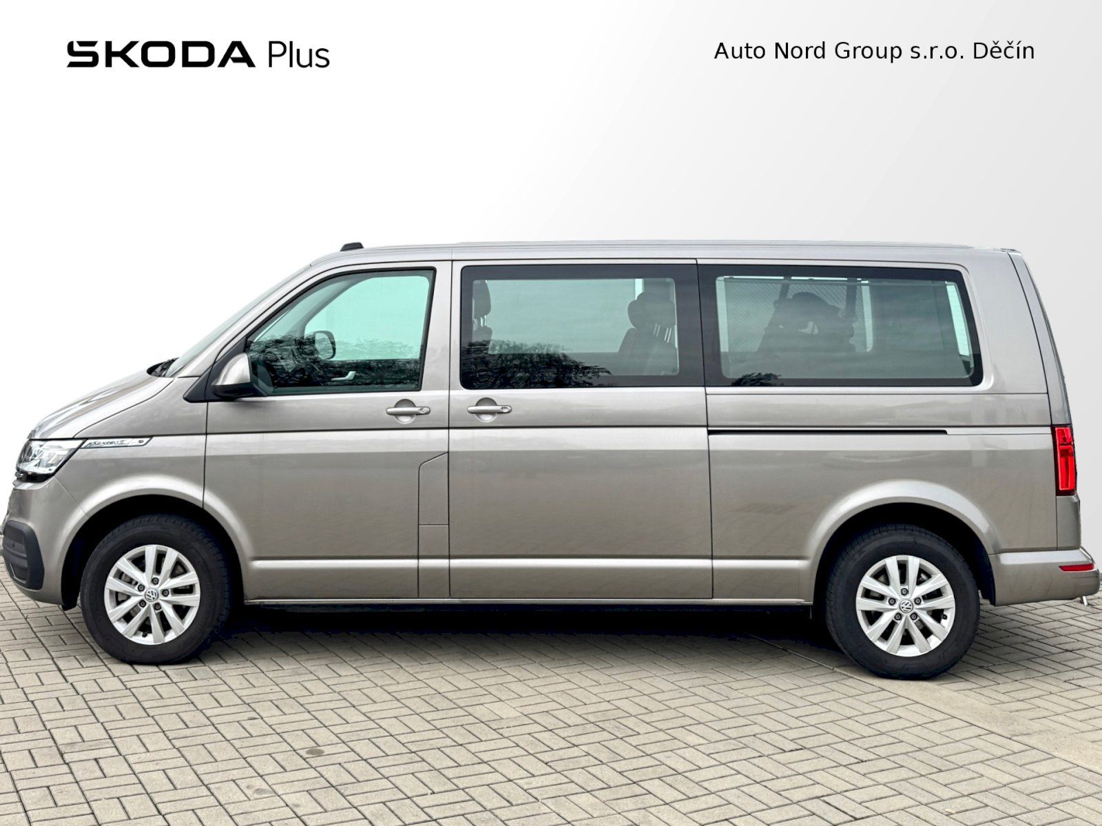 Volkswagen Caravelle, 2.0TDI 110KW DSG LWB COMFORTLI - fotka 3
