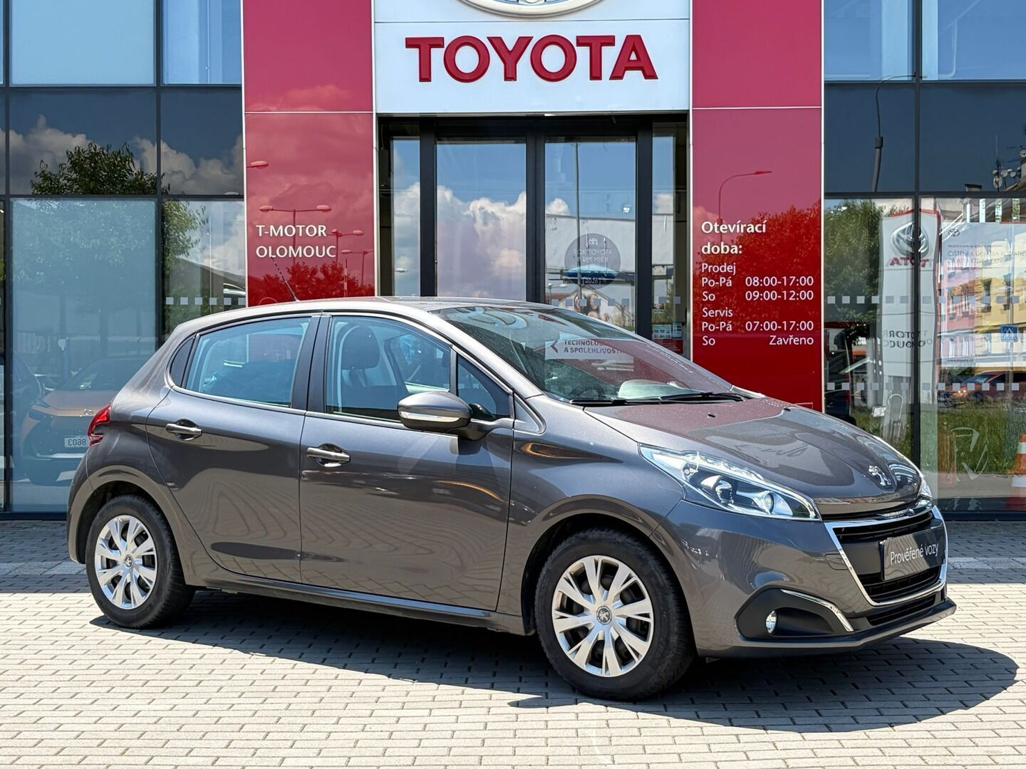 Peugeot 208, 1.2 PureTech Allure - fotka 4