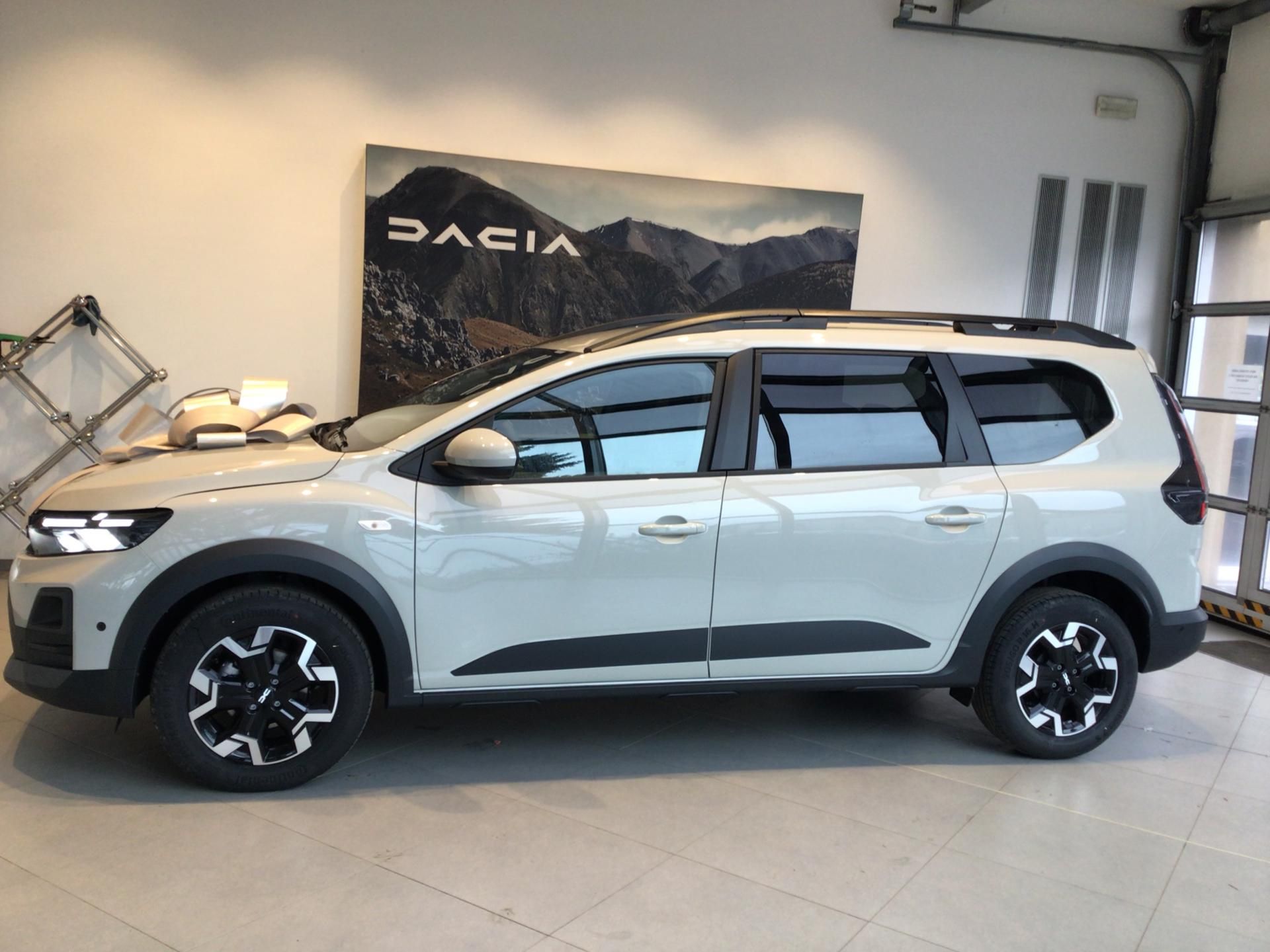Dacia Jogger, MAXIMÁLNÍ MOŽNÁ VÝBAVA  AKCE - fotka 4