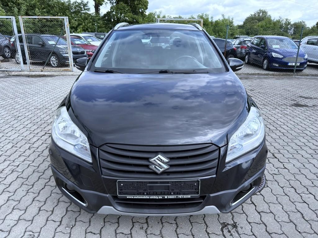 Suzuki SX4 S-Cross, 1.6i 88 kW navi. tažné zař. - fotka 2