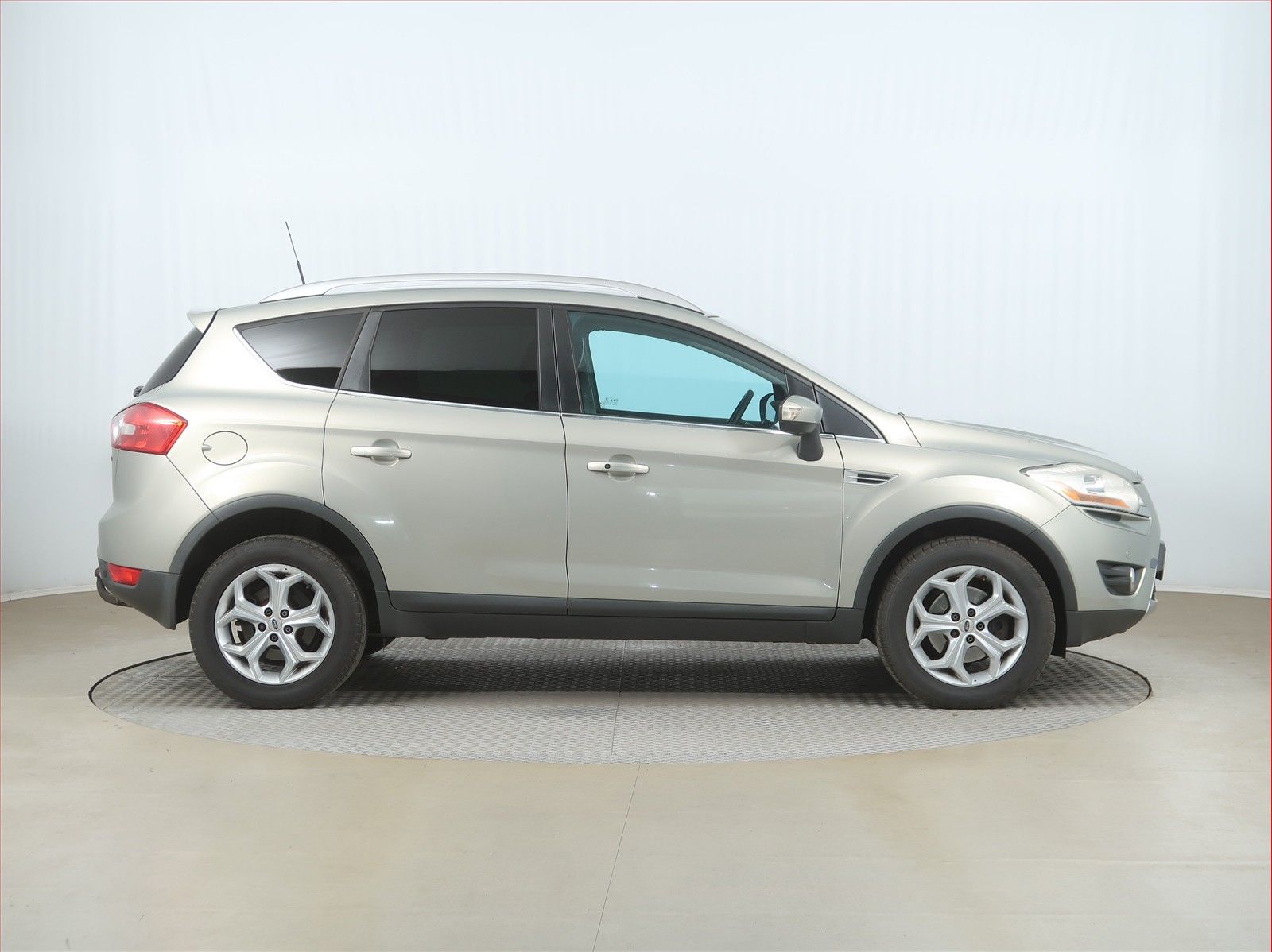 Ford Kuga, 2.0 TDCi, Kožené sedačky - fotka 6