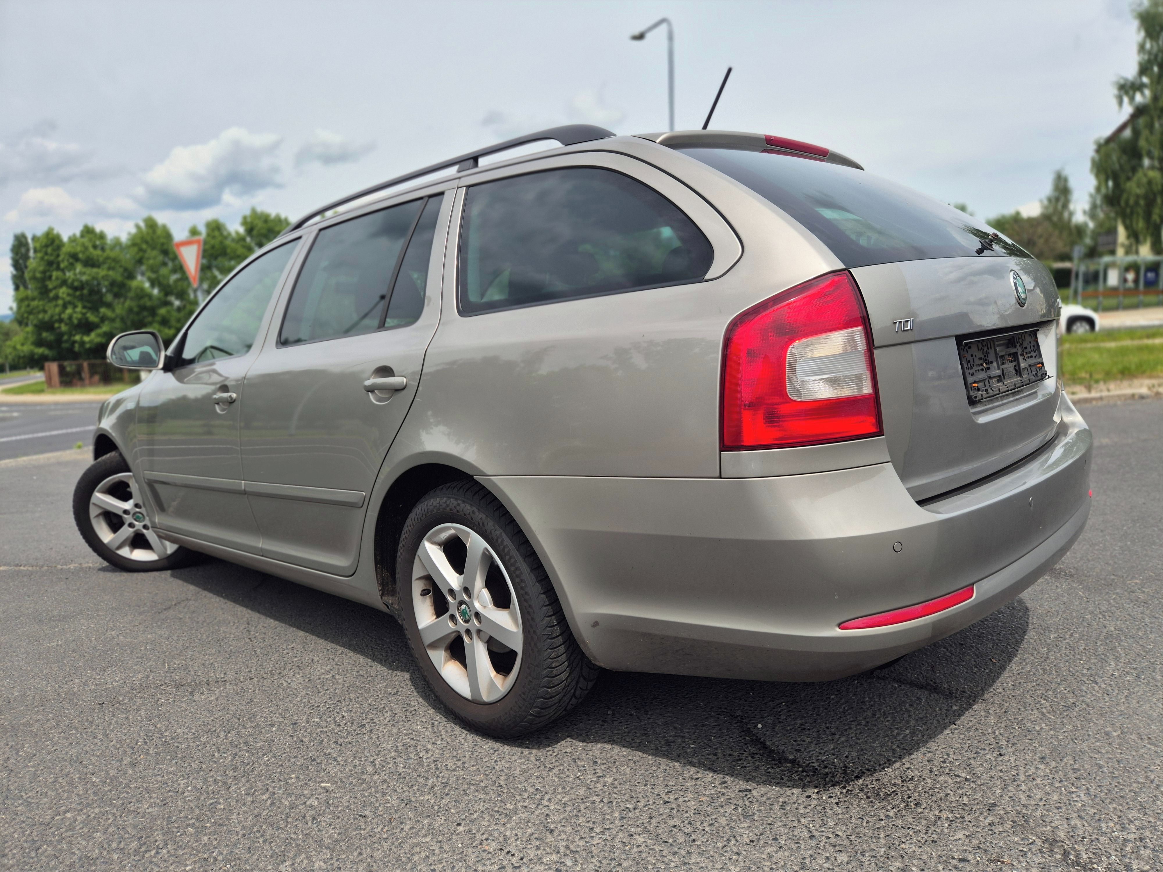 Škoda Octavia, 1 maj.plný servis ZÁRUKA 1 ROK - fotka 4
