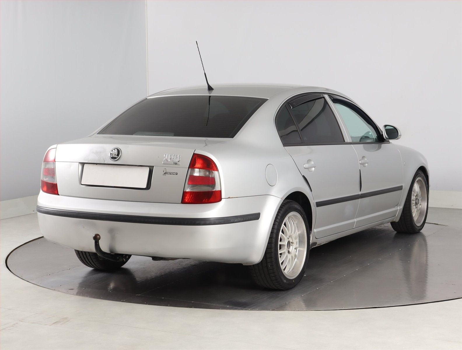 Škoda Superb, 1.9 TDI, Elegance, Serv.kniha - fotka 5