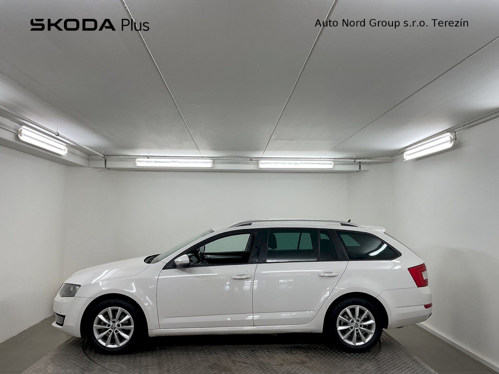 Škoda Octavia, 1.6 TDI 81kW Style Combi 4x4 - fotka 3