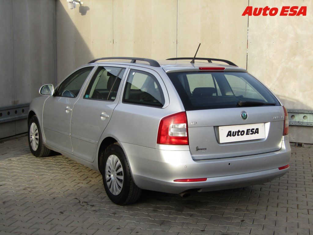 Škoda Octavia, 1.6 TDi,ČR - fotka 6