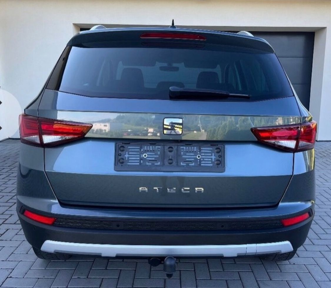Seat Ateca, 1,6 TDi - ALCANTARA + KŮŽE - fotka 4